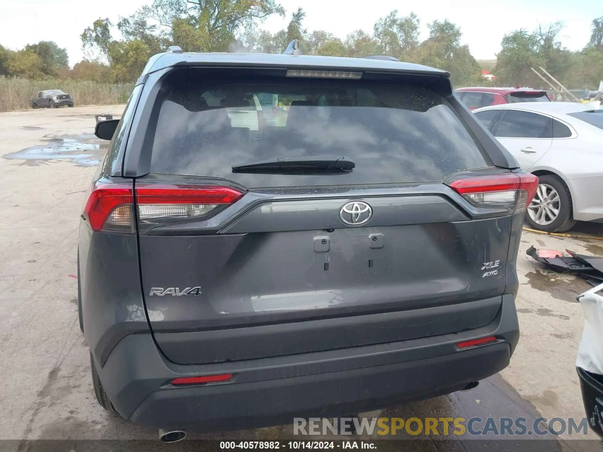 16 Photograph of a damaged car 2T3P1RFV5RC465239 TOYOTA RAV4 2024