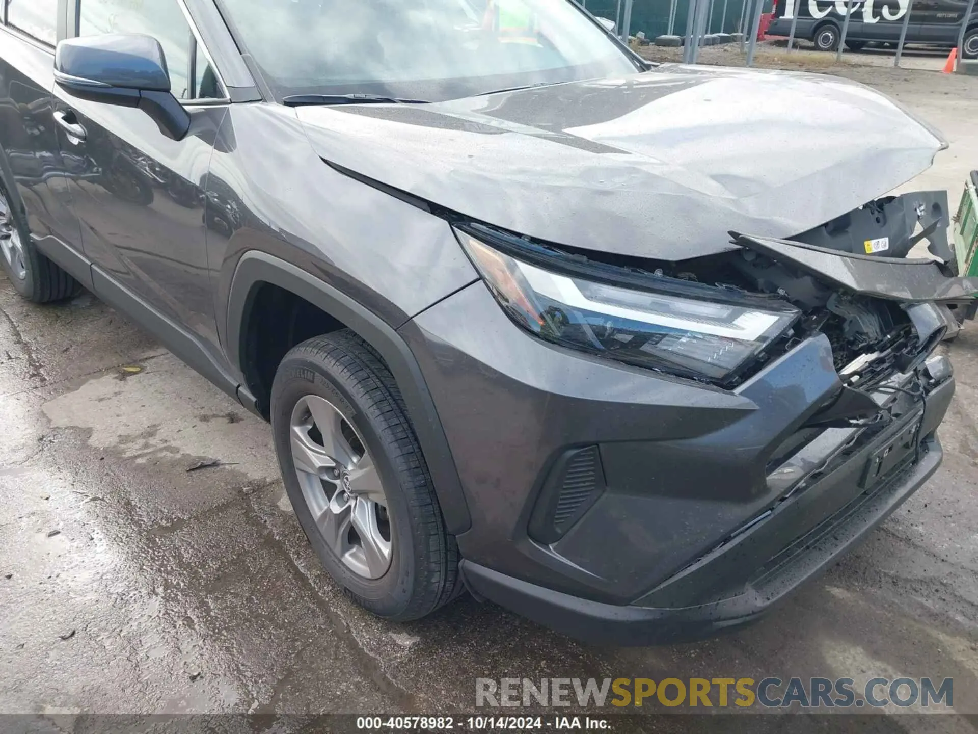 18 Photograph of a damaged car 2T3P1RFV5RC465239 TOYOTA RAV4 2024