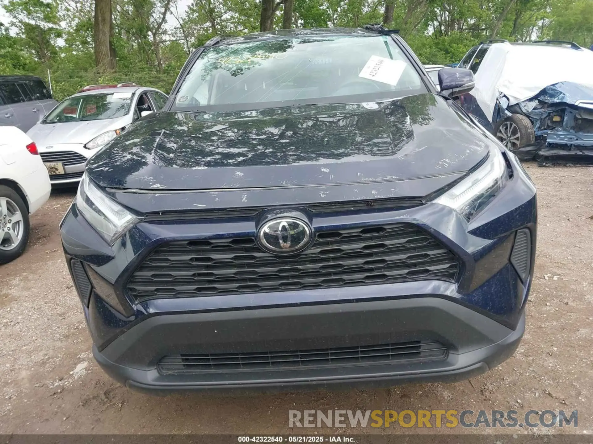 12 Photograph of a damaged car 2T3P1RFV7RW418440 TOYOTA RAV4 2024