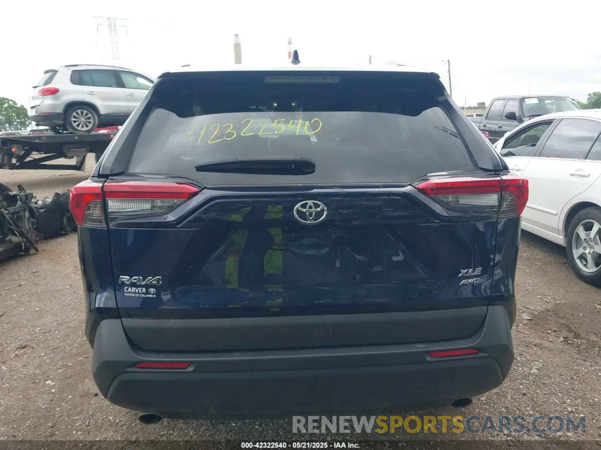 16 Photograph of a damaged car 2T3P1RFV7RW418440 TOYOTA RAV4 2024