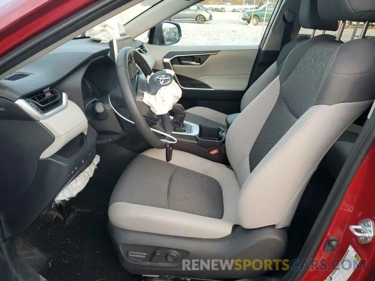7 Photograph of a damaged car 2T3P1RFV7RW428126 TOYOTA RAV4 2024
