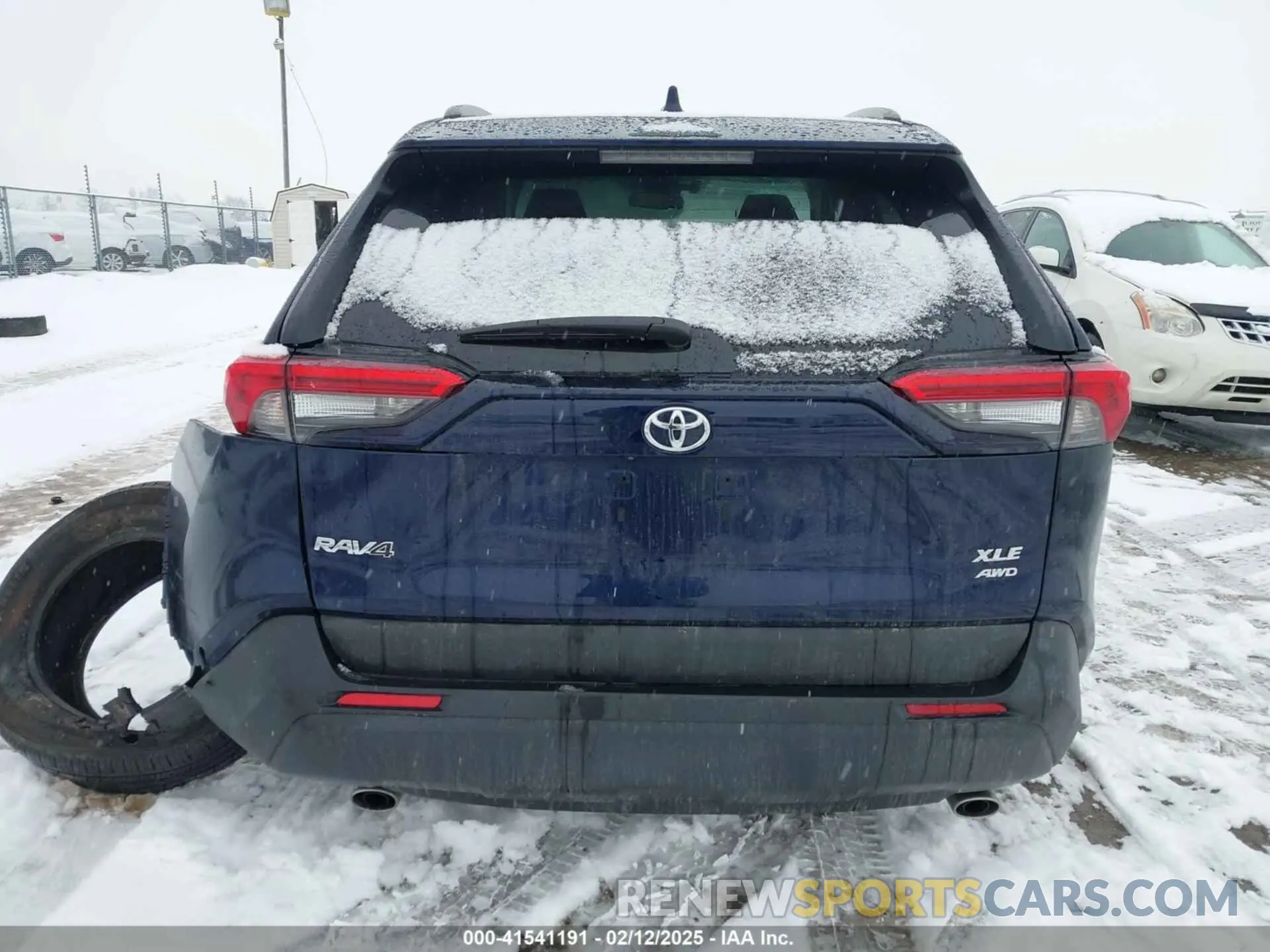 16 Photograph of a damaged car 2T3P1RFV7RW482834 TOYOTA RAV4 2024