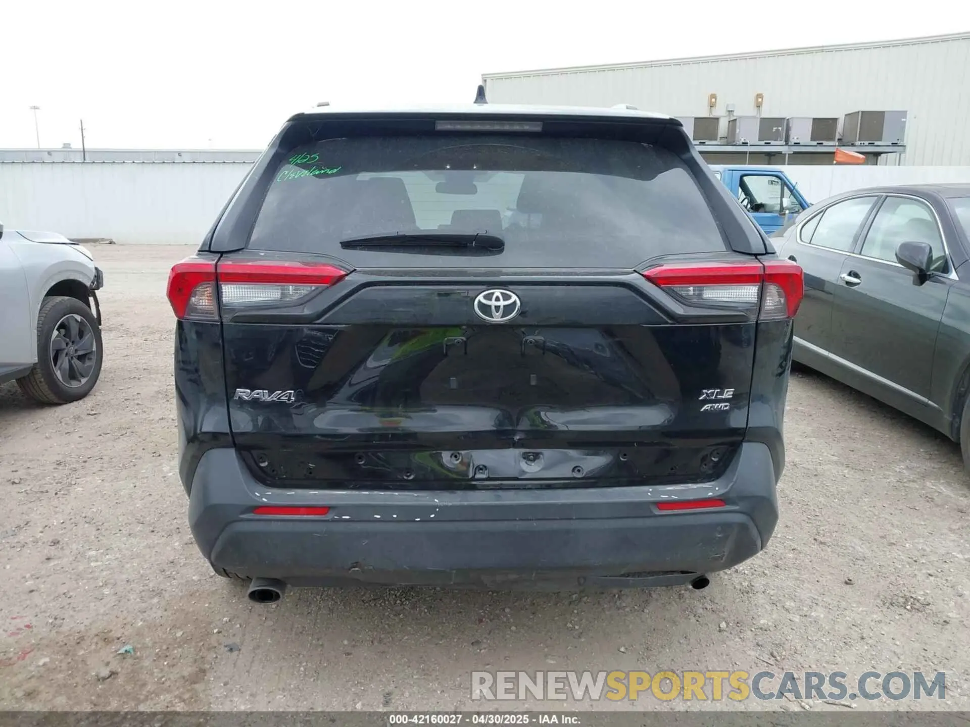 17 Photograph of a damaged car 2T3P1RFV8RC440951 TOYOTA RAV4 2024