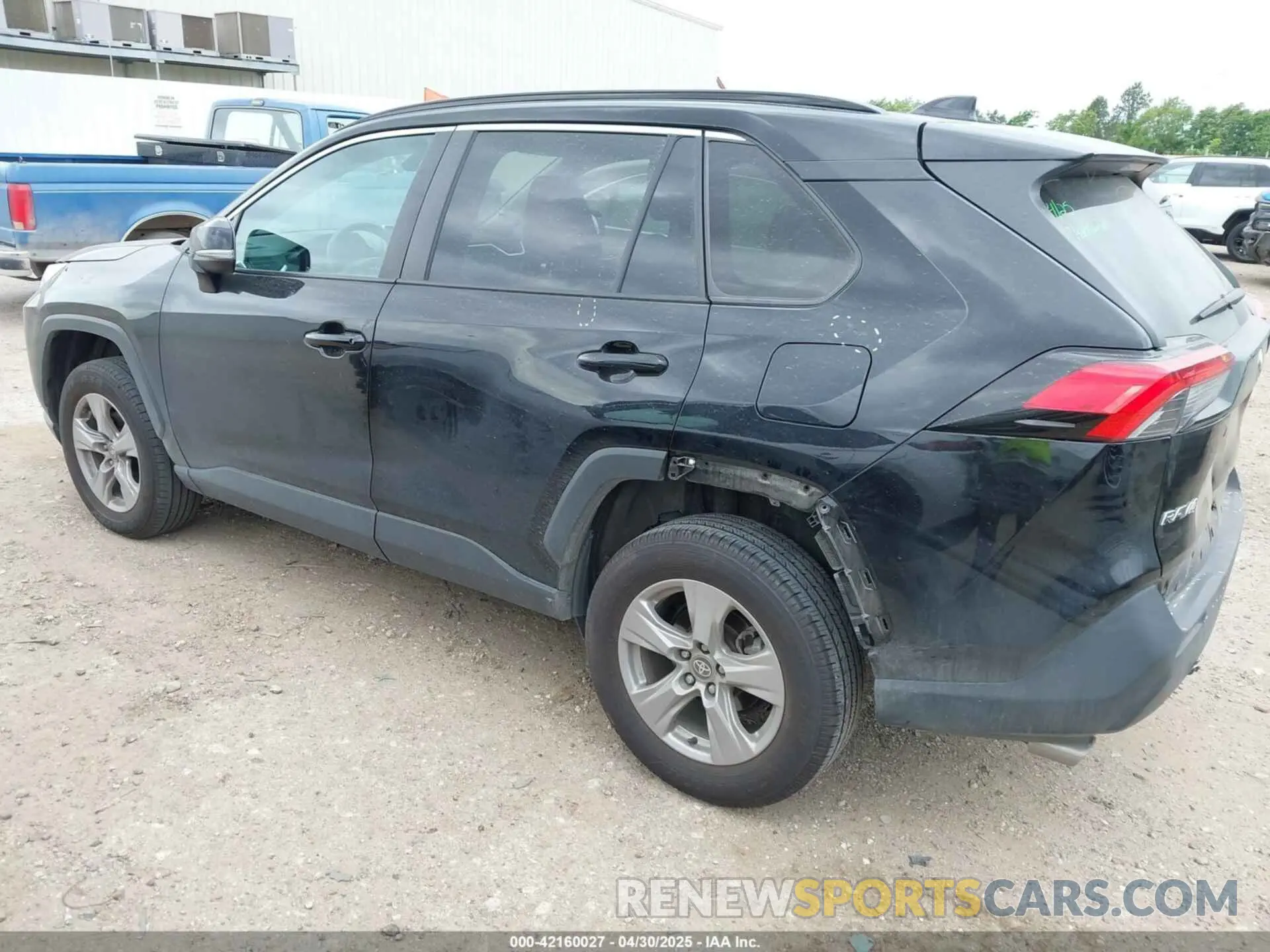 3 Photograph of a damaged car 2T3P1RFV8RC440951 TOYOTA RAV4 2024