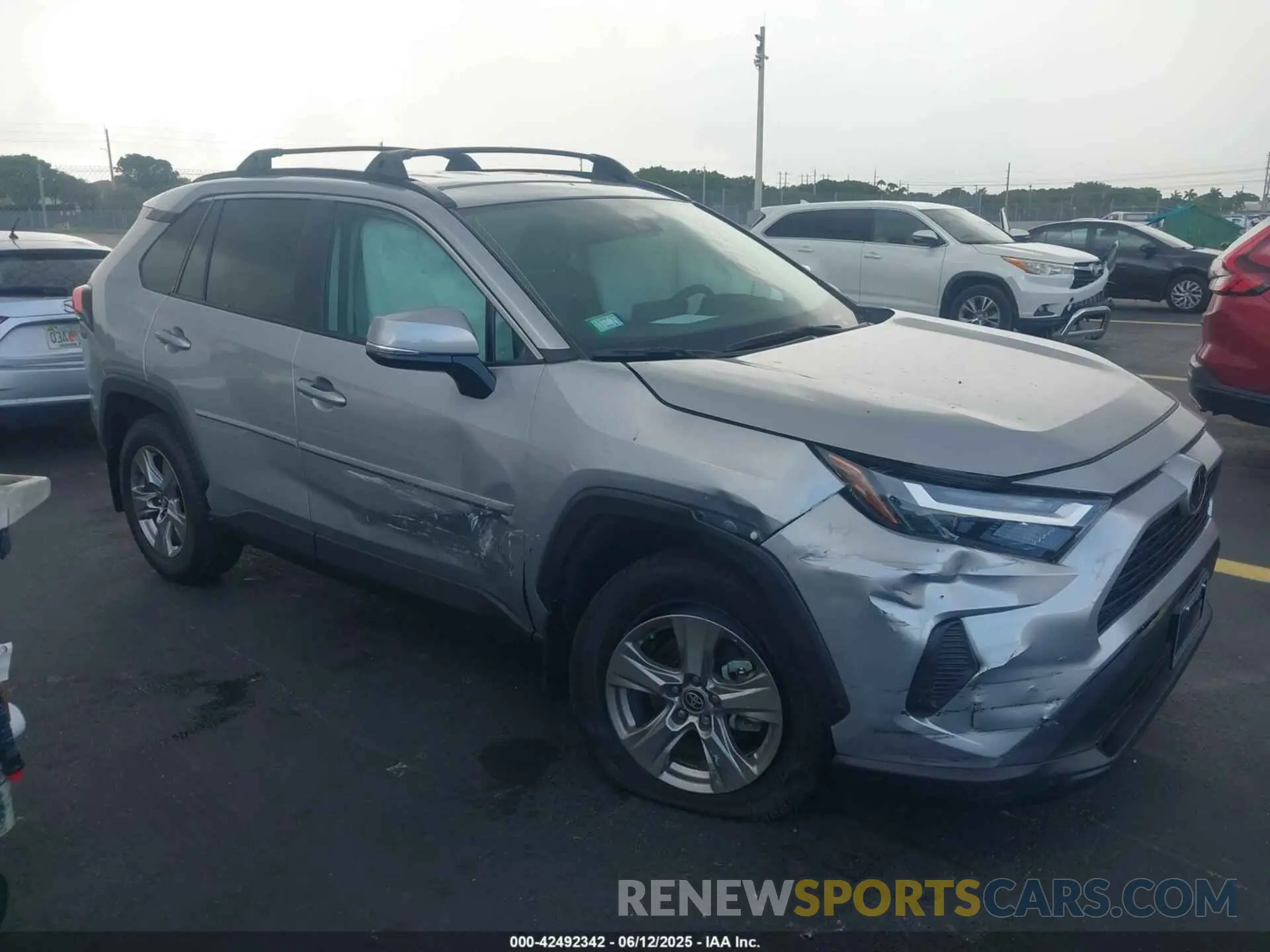 1 Photograph of a damaged car 2T3P1RFV8RC442845 TOYOTA RAV4 2024