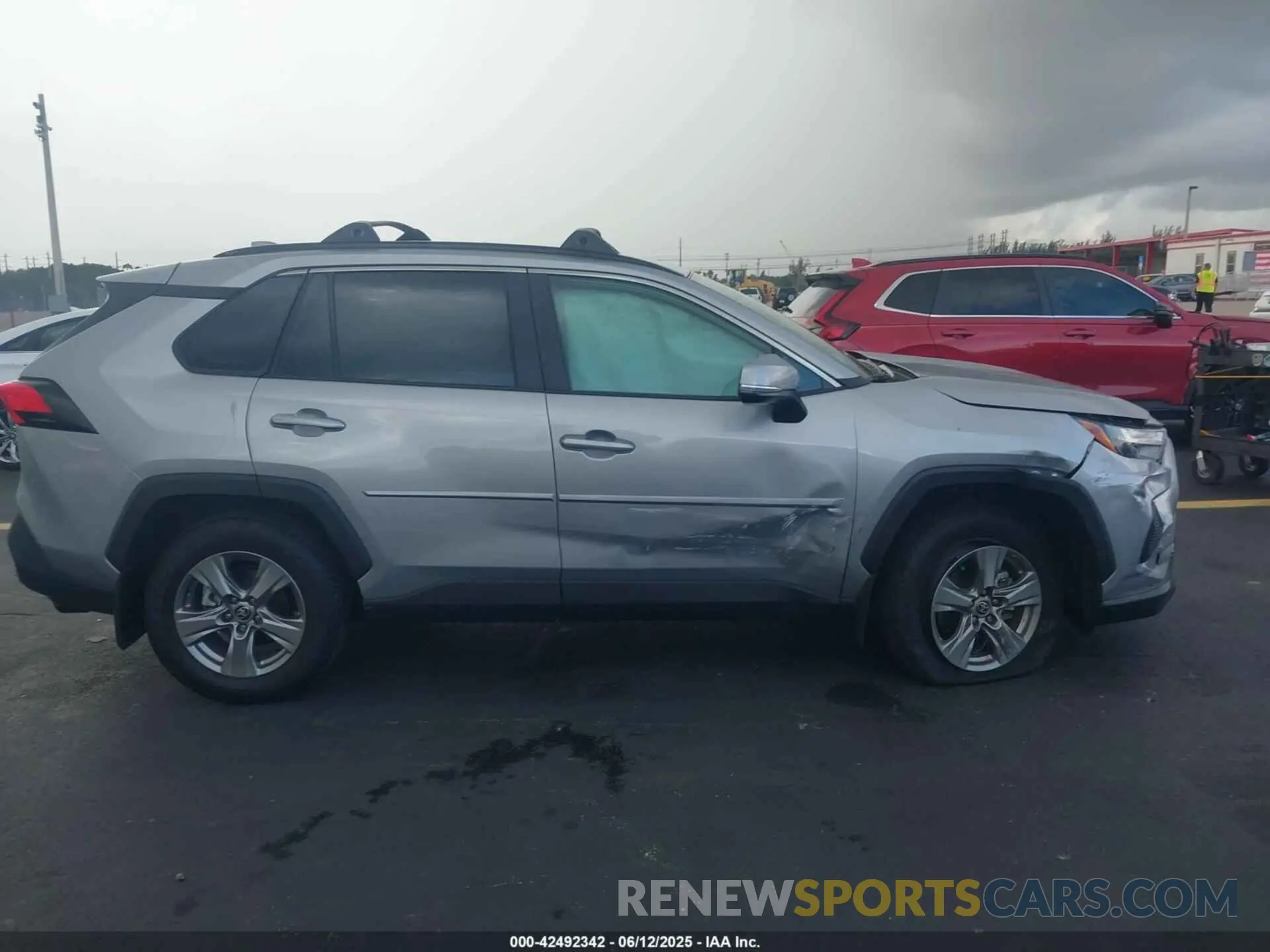 13 Photograph of a damaged car 2T3P1RFV8RC442845 TOYOTA RAV4 2024