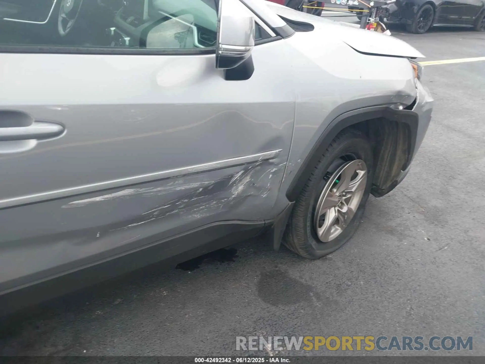 6 Photograph of a damaged car 2T3P1RFV8RC442845 TOYOTA RAV4 2024
