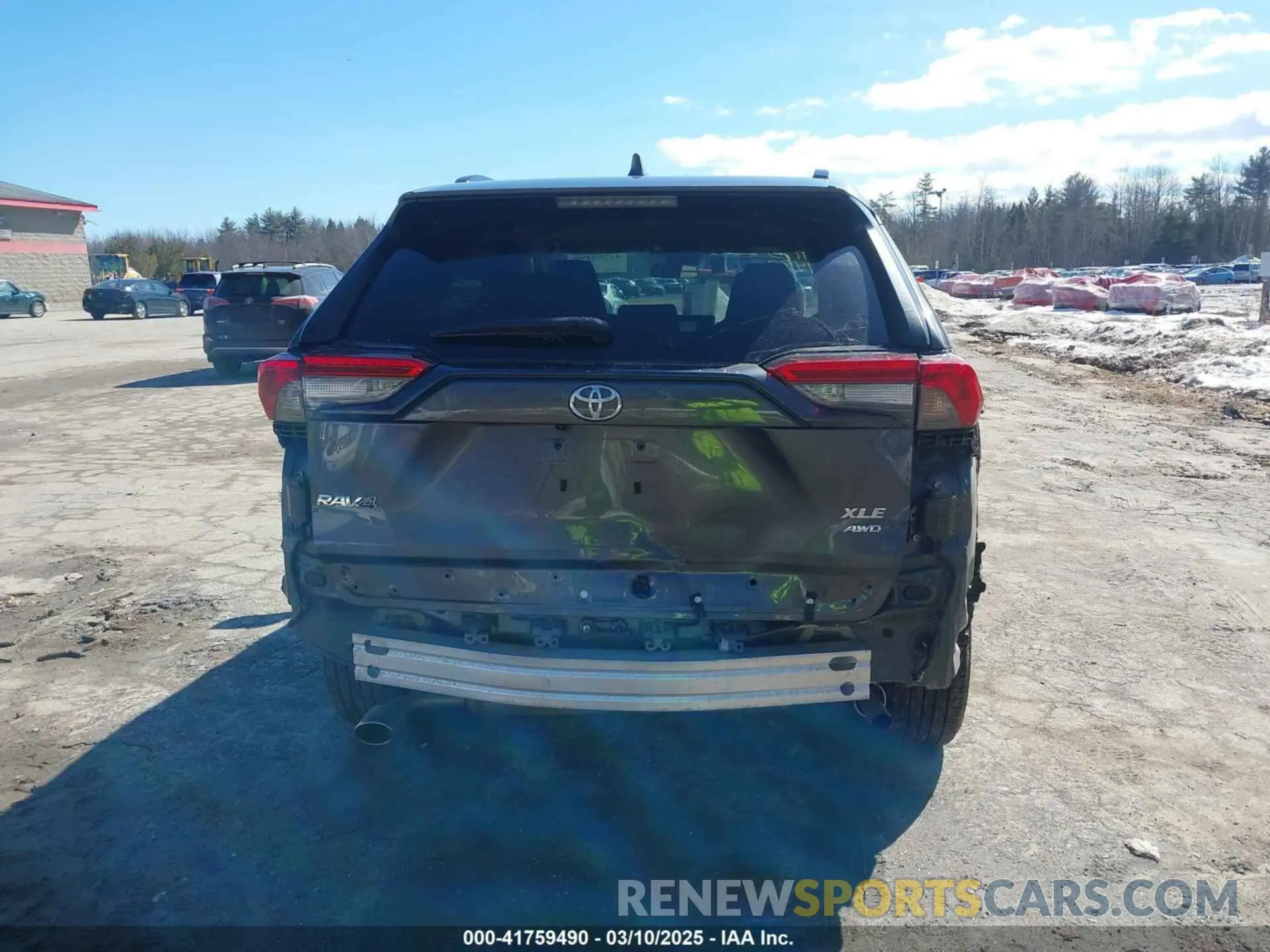 17 Photograph of a damaged car 2T3P1RFV8RC449956 TOYOTA RAV4 2024