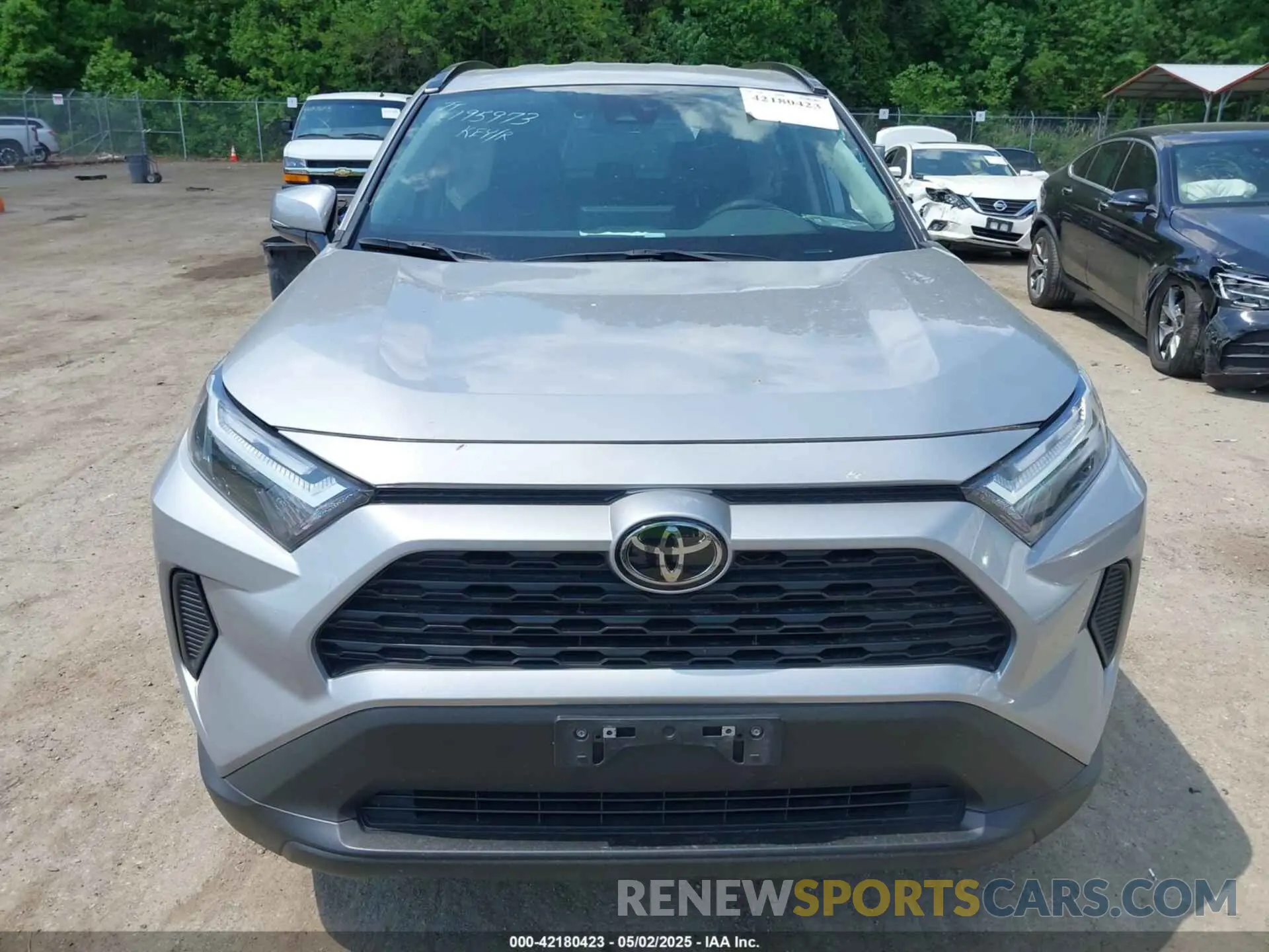12 Photograph of a damaged car 2T3P1RFV8RW409228 TOYOTA RAV4 2024