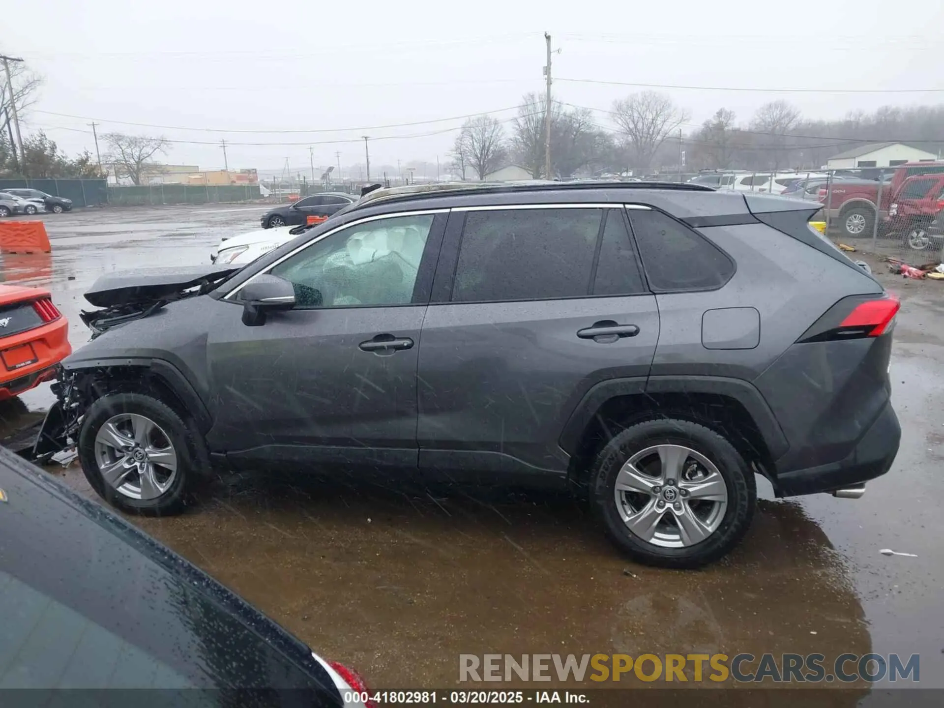 15 Photograph of a damaged car 2T3P1RFV9RC395017 TOYOTA RAV4 2024