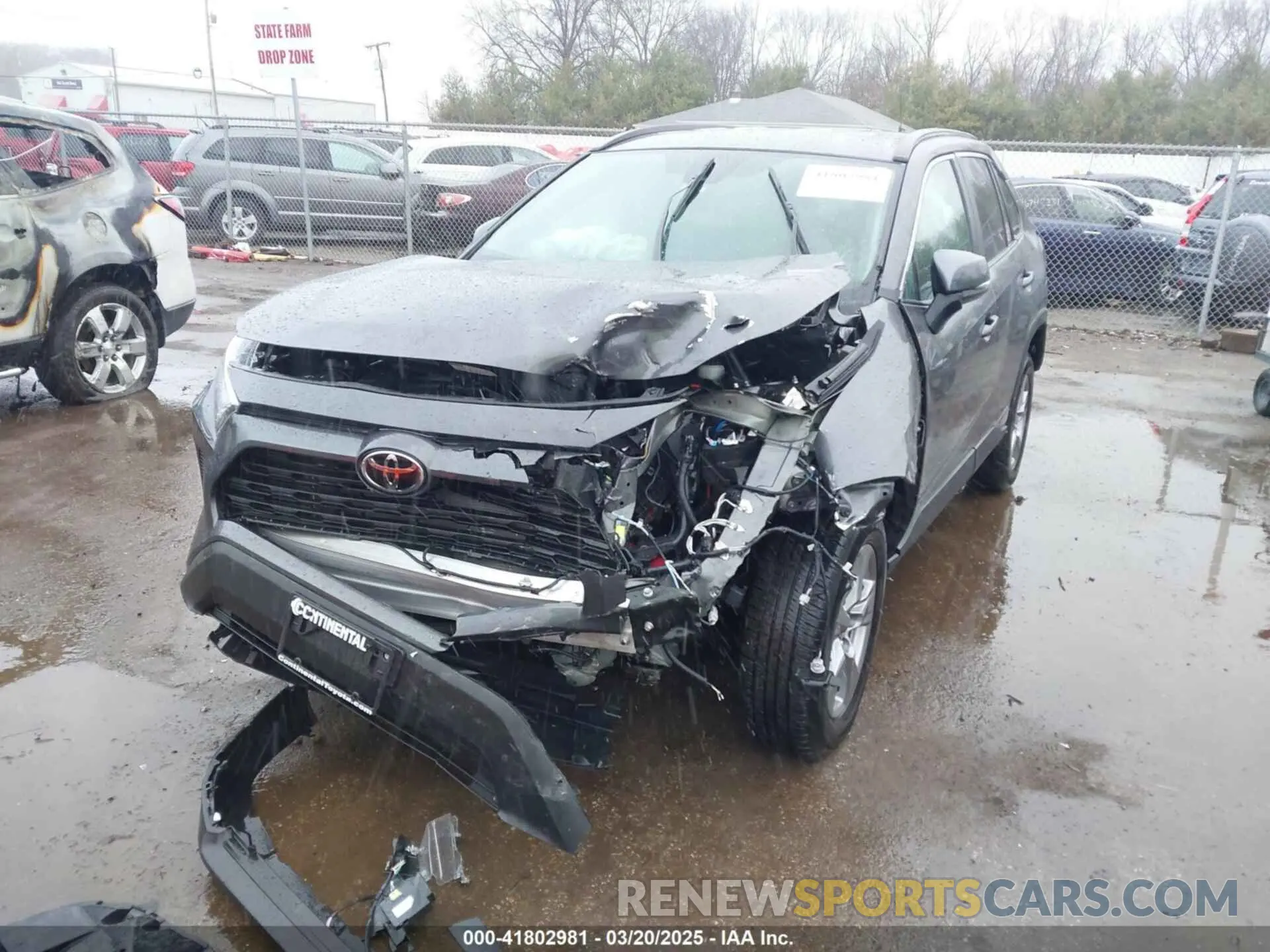 2 Photograph of a damaged car 2T3P1RFV9RC395017 TOYOTA RAV4 2024