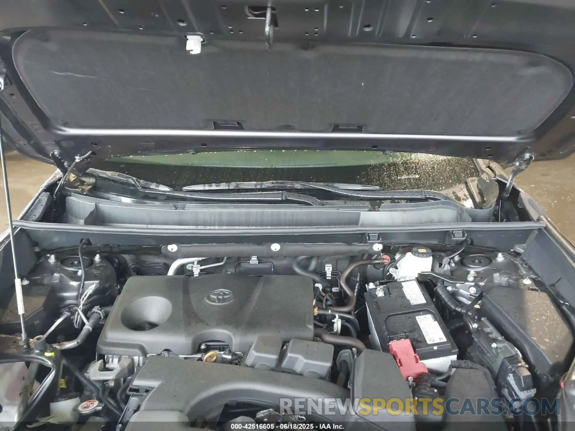 10 Photograph of a damaged car 2T3P1RFV9RC466622 TOYOTA RAV4 2024