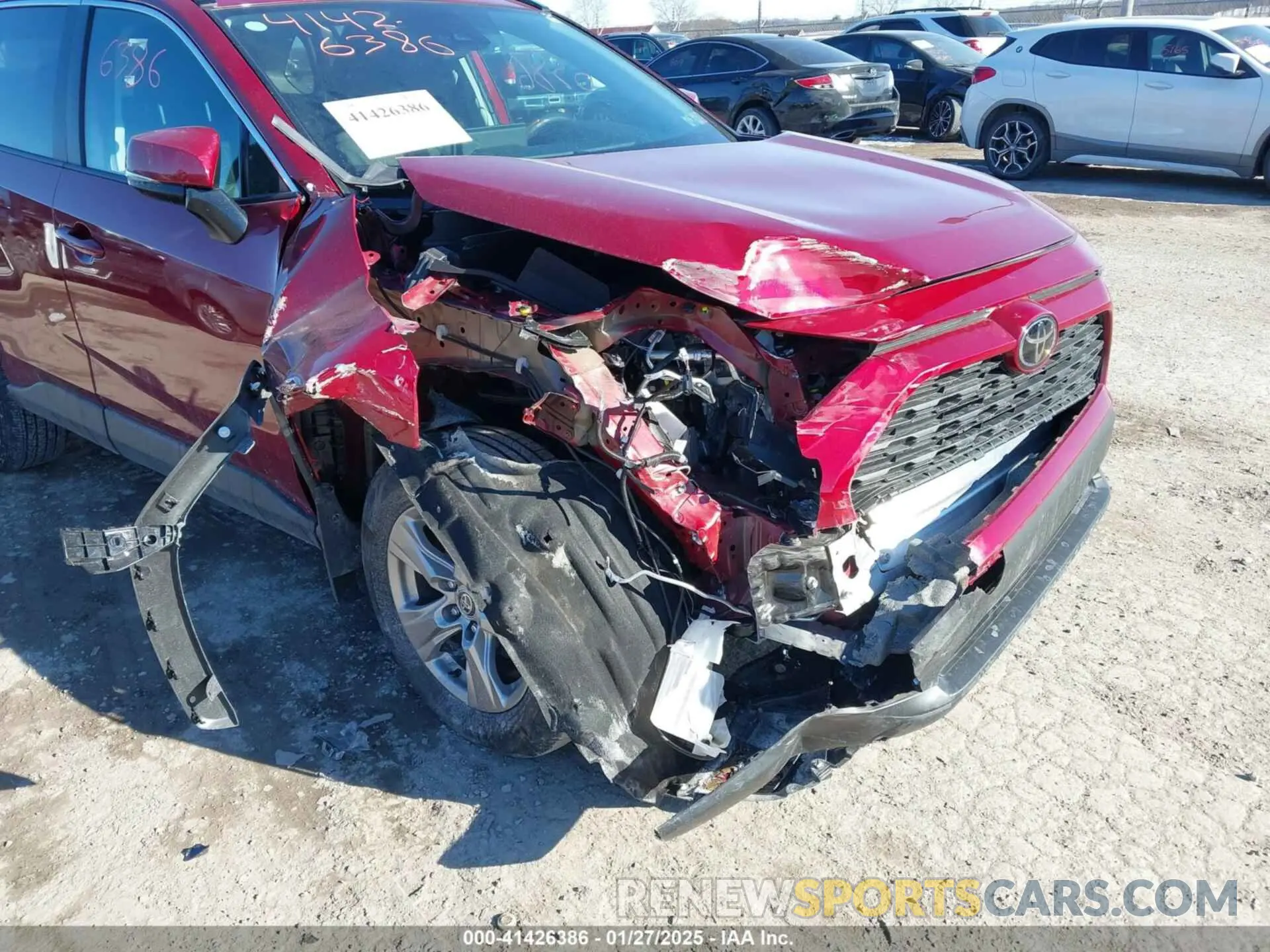 17 Photograph of a damaged car 2T3P1RFV9RW446367 TOYOTA RAV4 2024