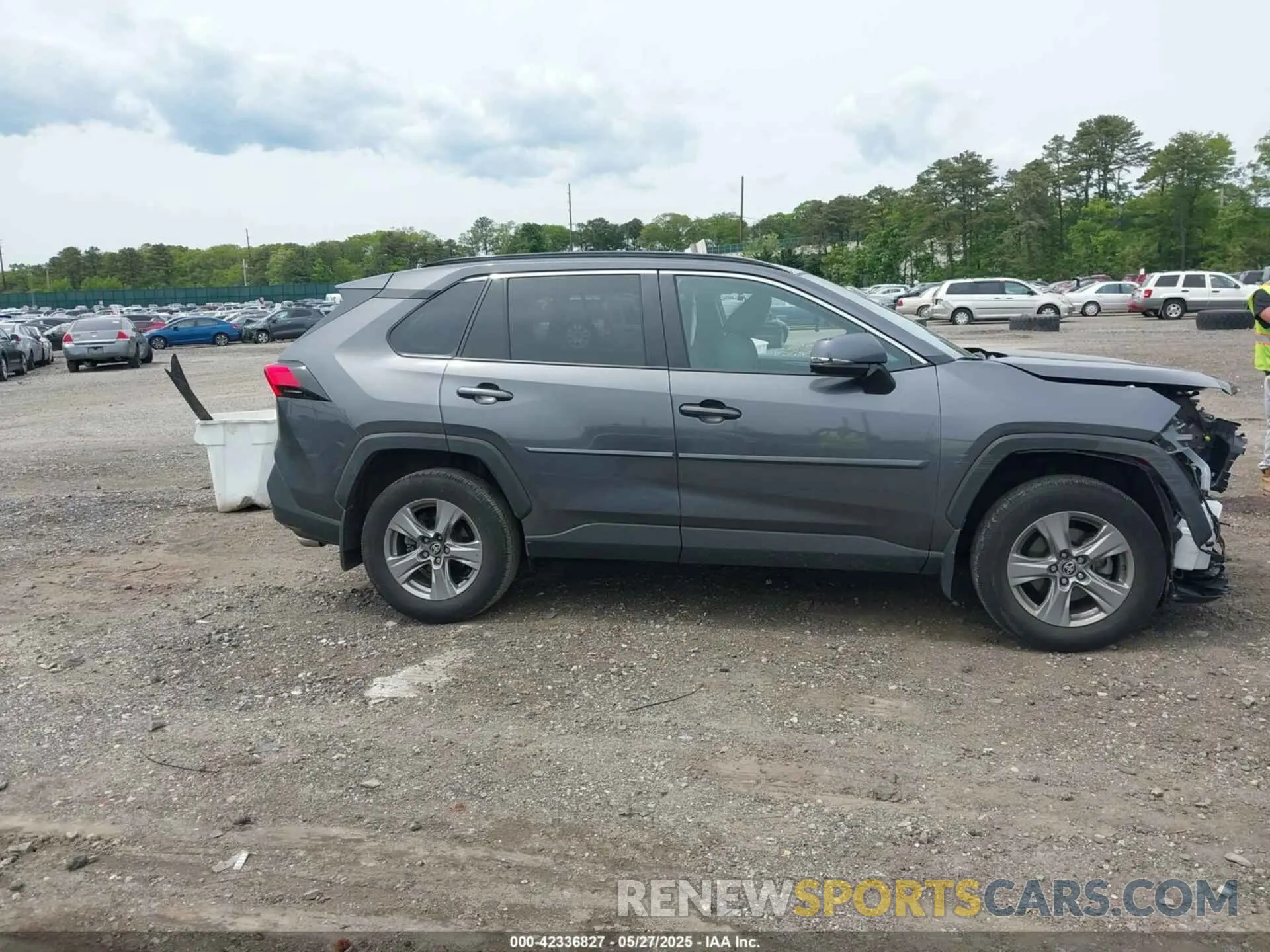 13 Photograph of a damaged car 2T3P1RFVXRC398427 TOYOTA RAV4 2024