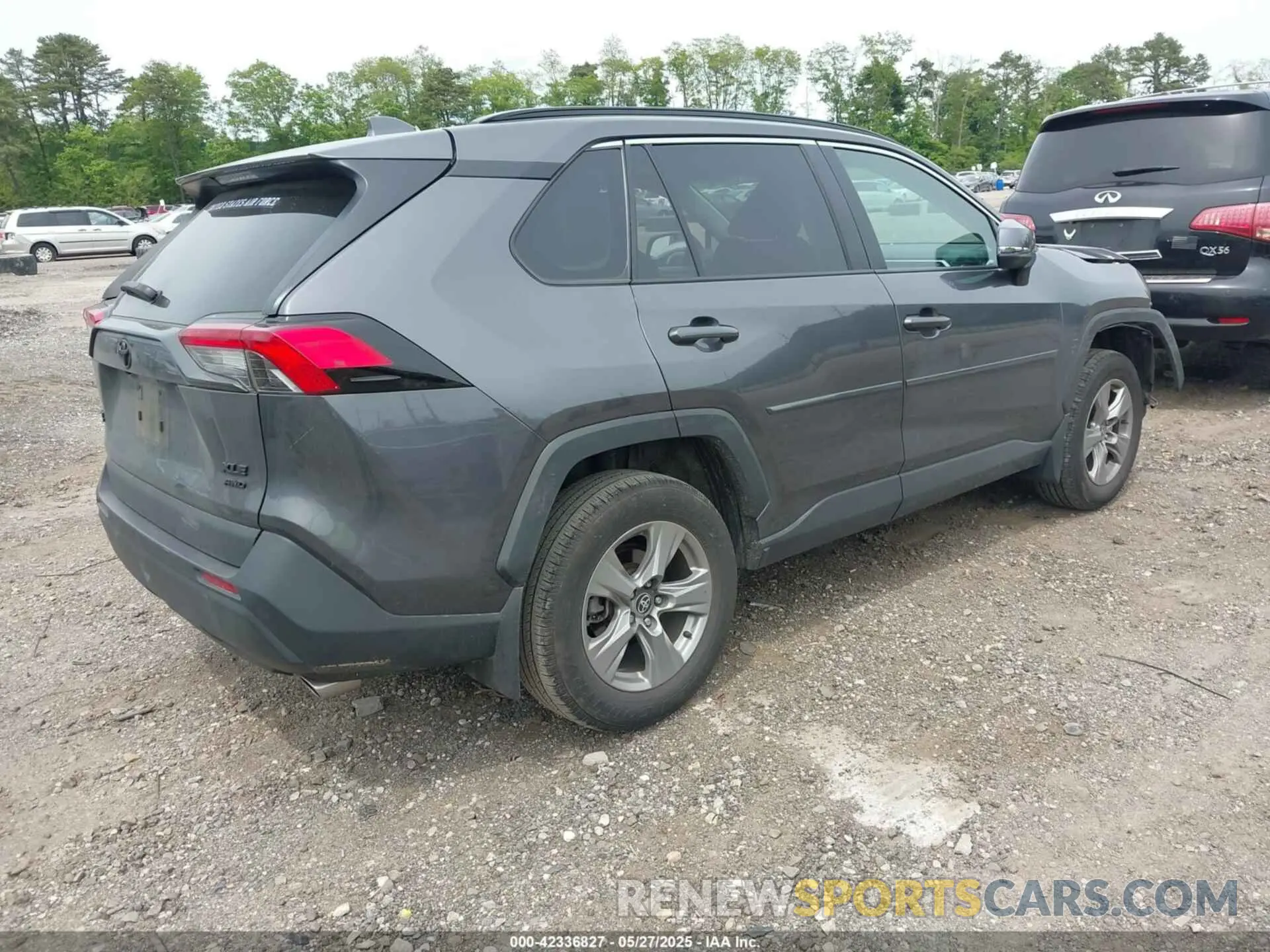 4 Photograph of a damaged car 2T3P1RFVXRC398427 TOYOTA RAV4 2024