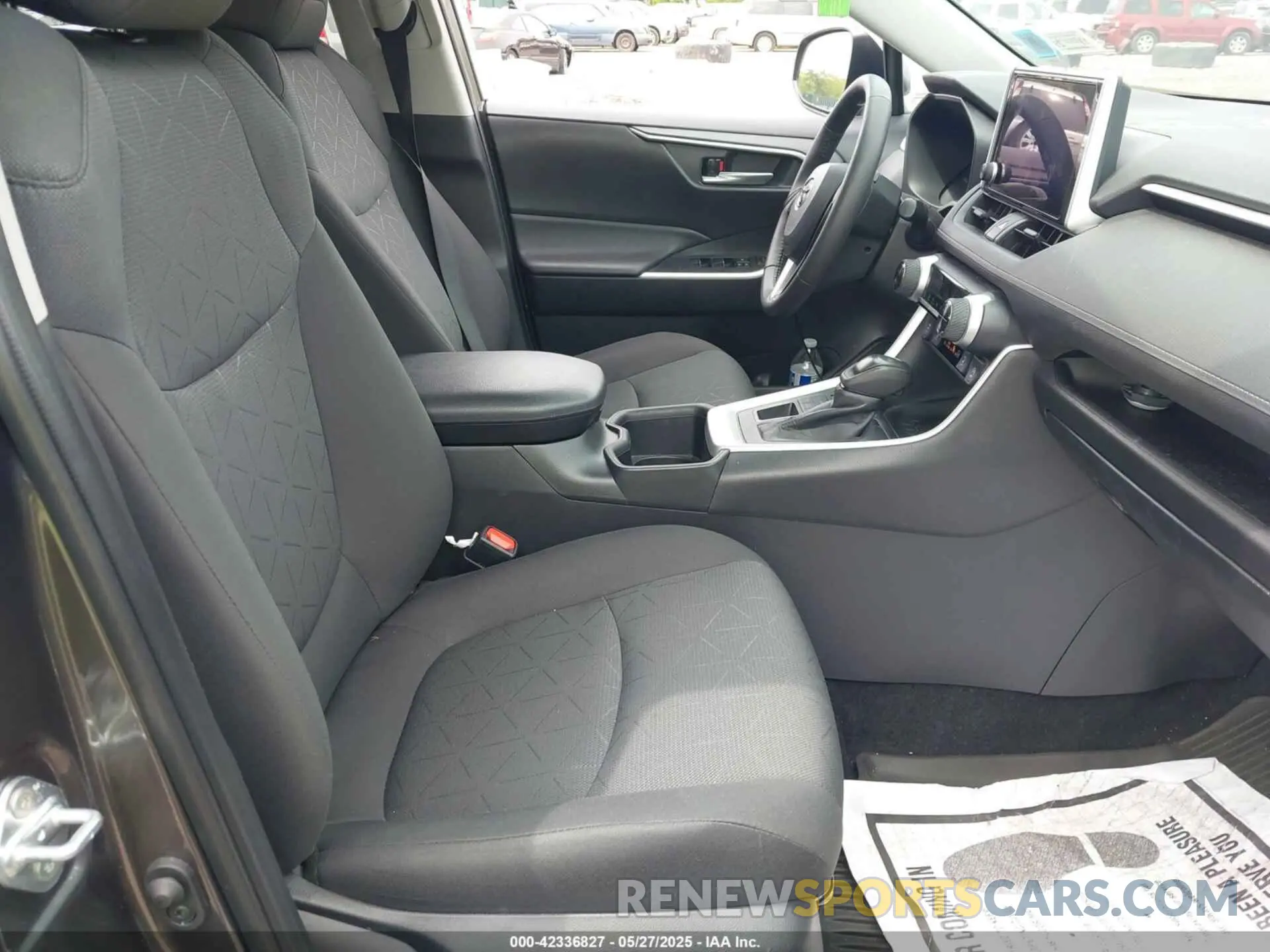 5 Photograph of a damaged car 2T3P1RFVXRC398427 TOYOTA RAV4 2024