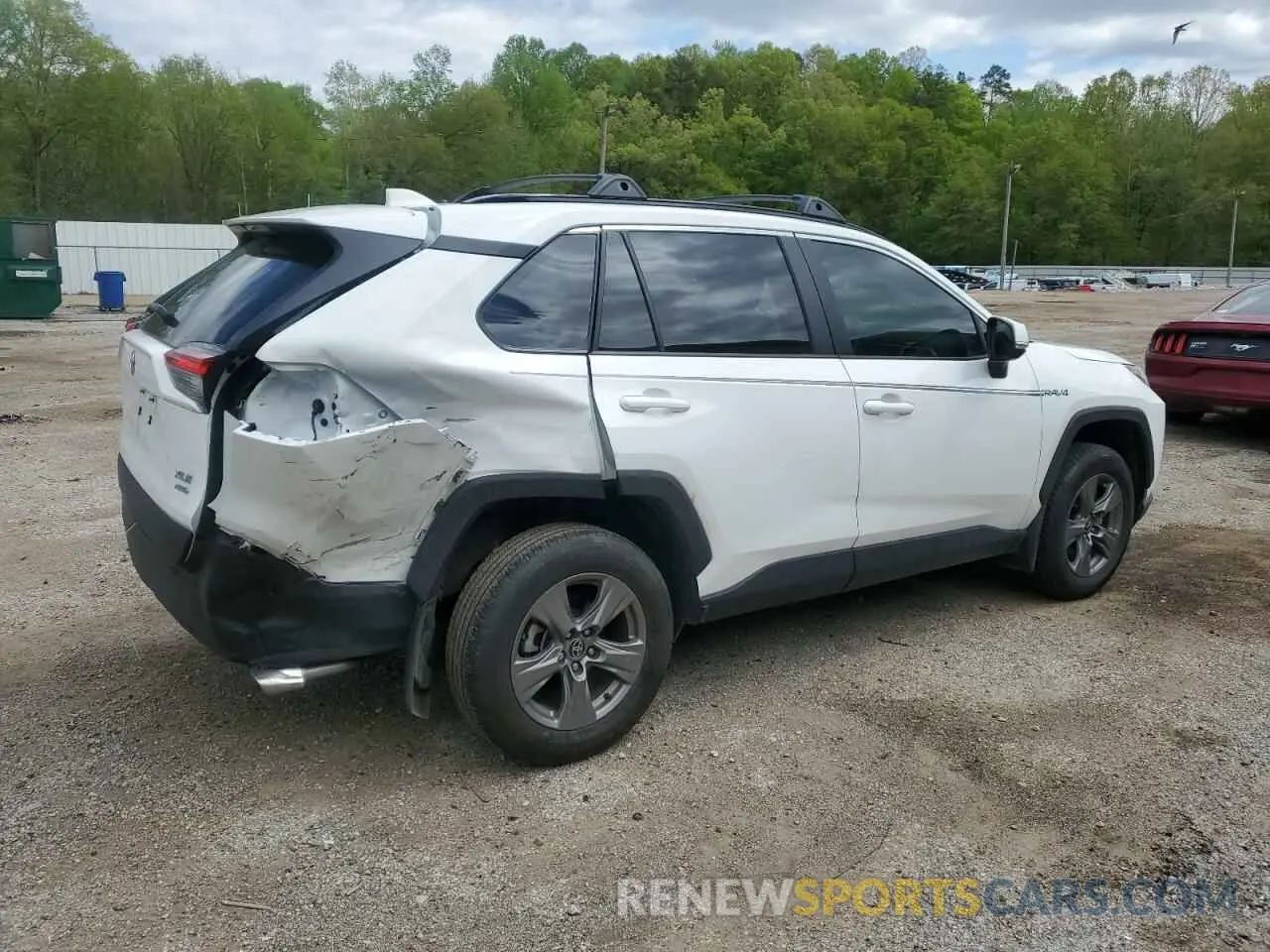 3 Photograph of a damaged car 2T3P1RFVXRC416361 TOYOTA RAV4 2024