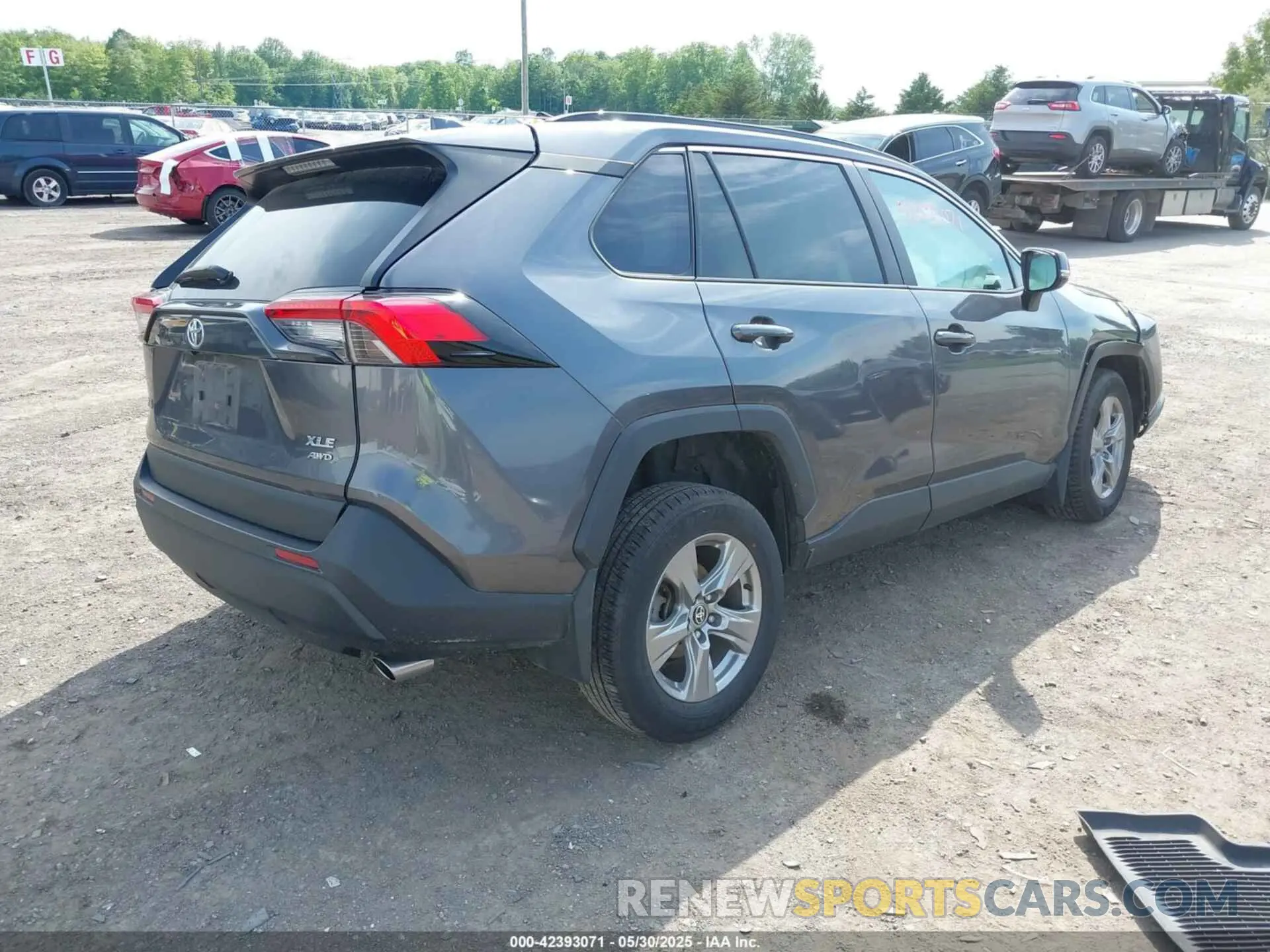 4 Photograph of a damaged car 2T3P1RFVXRC442667 TOYOTA RAV4 2024