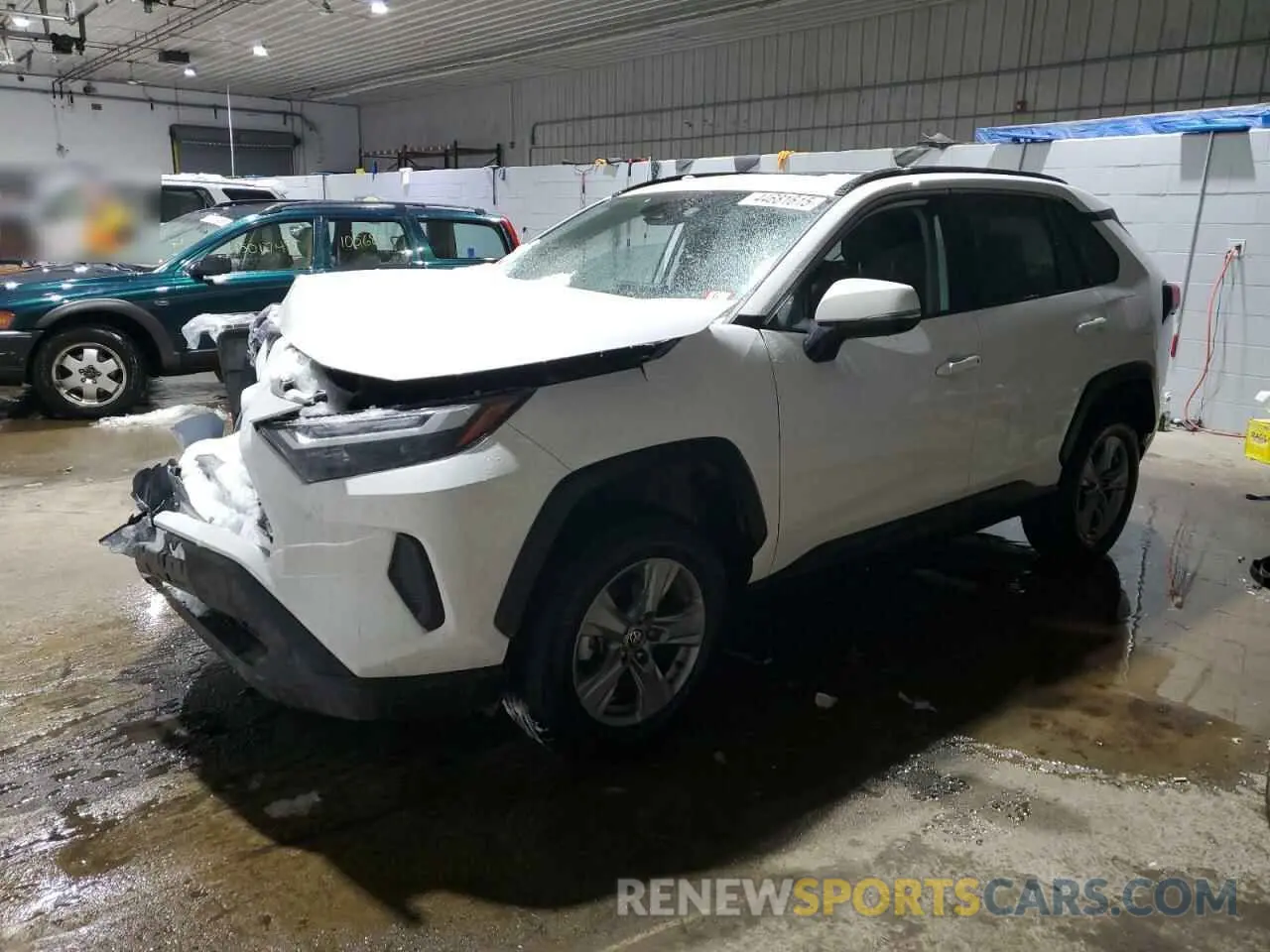 1 Photograph of a damaged car 2T3P1RFVXRC459730 TOYOTA RAV4 2024