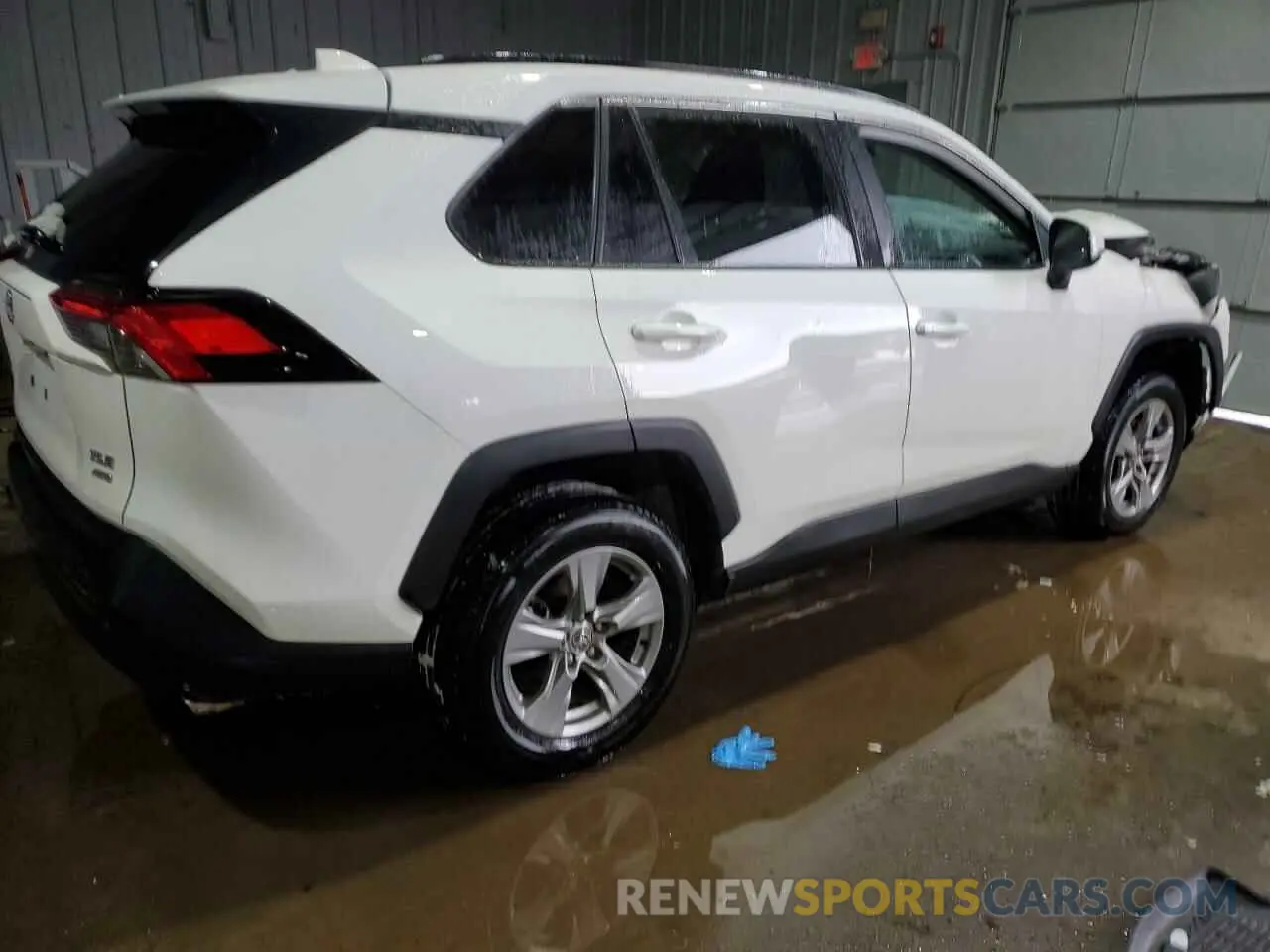 3 Photograph of a damaged car 2T3P1RFVXRC459730 TOYOTA RAV4 2024