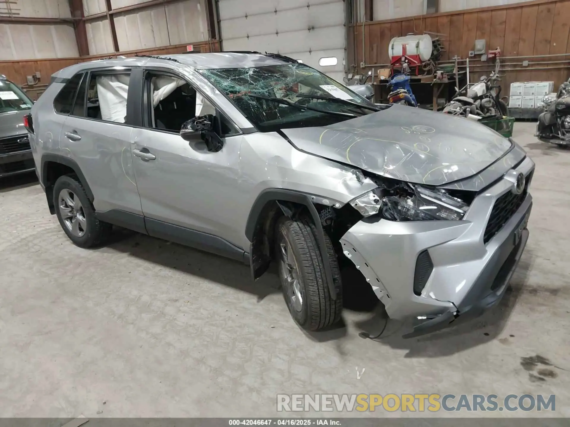 1 Photograph of a damaged car 2T3P1RFVXRC481050 TOYOTA RAV4 2024