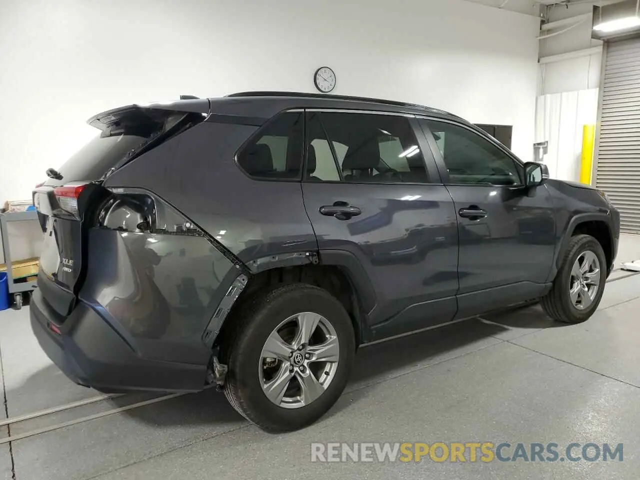 3 Photograph of a damaged car 2T3P1RFVXRW417749 TOYOTA RAV4 2024
