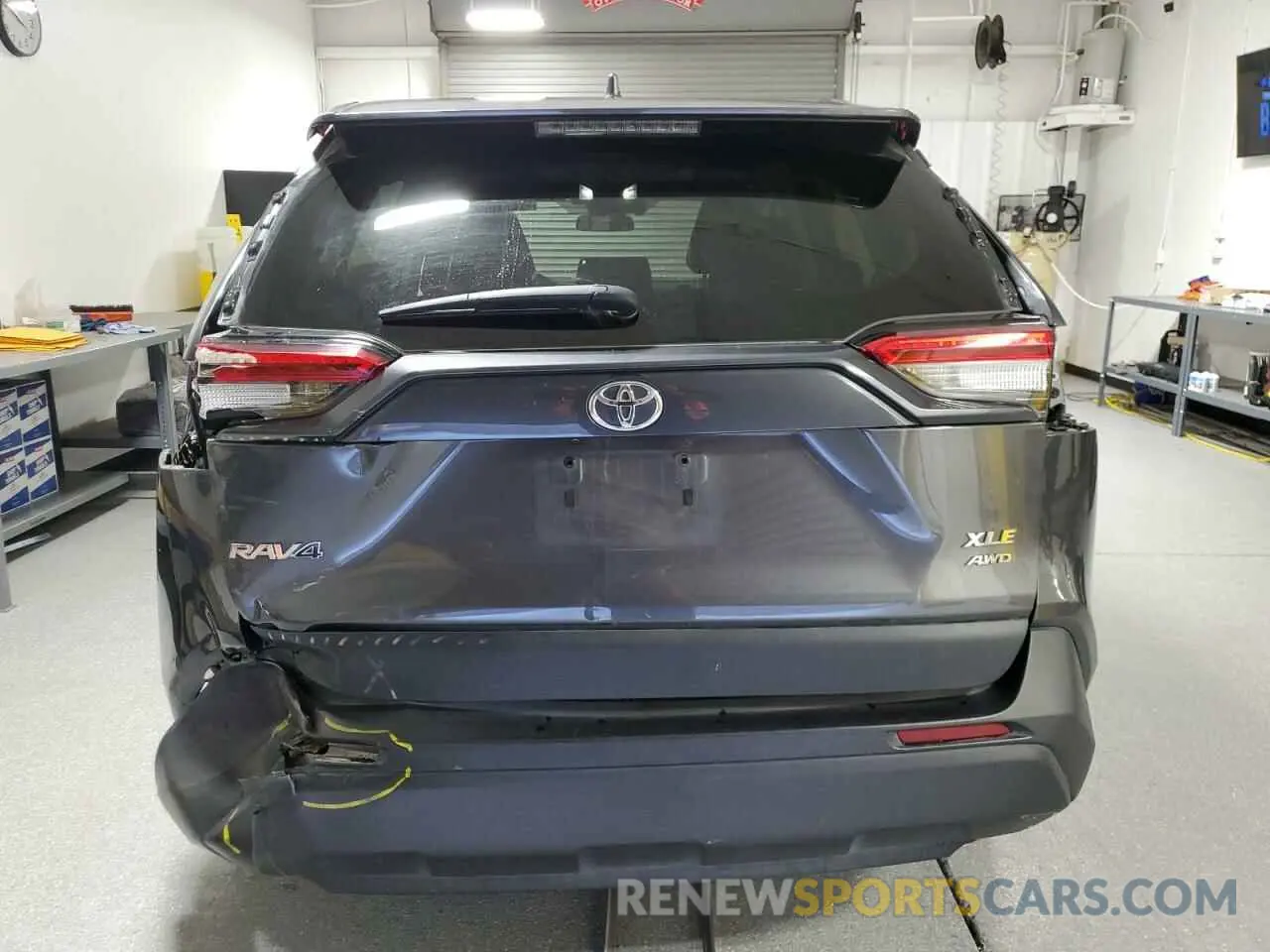 6 Photograph of a damaged car 2T3P1RFVXRW417749 TOYOTA RAV4 2024