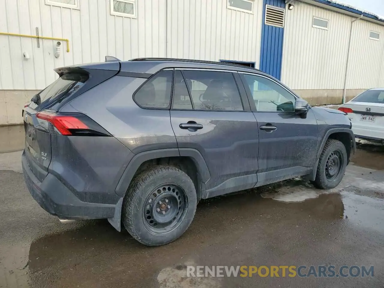 3 Photograph of a damaged car 2T3R1RFV1RC413616 TOYOTA RAV4 2024