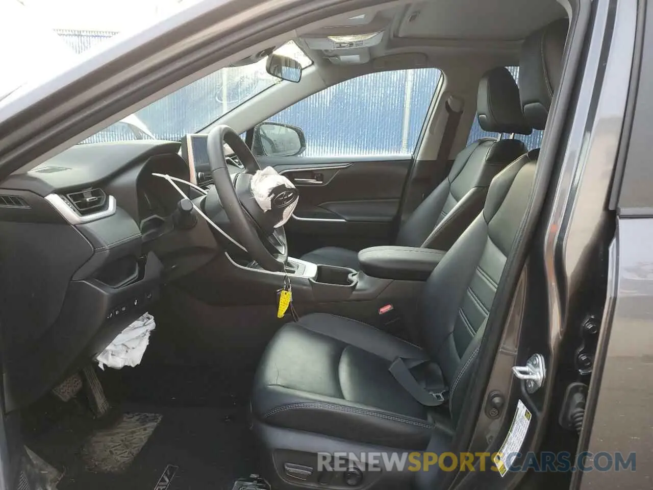 7 Photograph of a damaged car 2T3R1RFV1RC413616 TOYOTA RAV4 2024