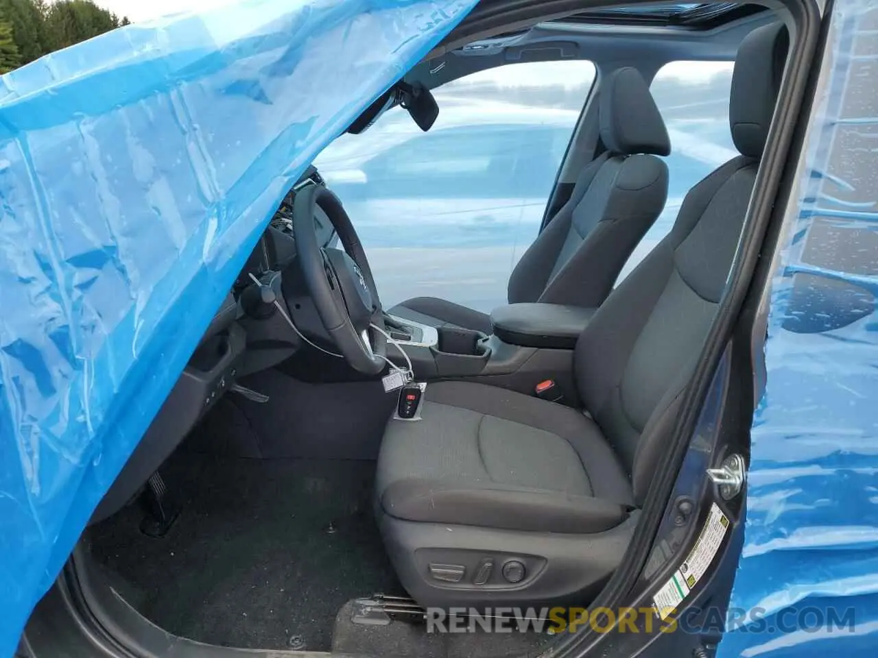 7 Photograph of a damaged car 2T3R1RFV9RC417817 TOYOTA RAV4 2024