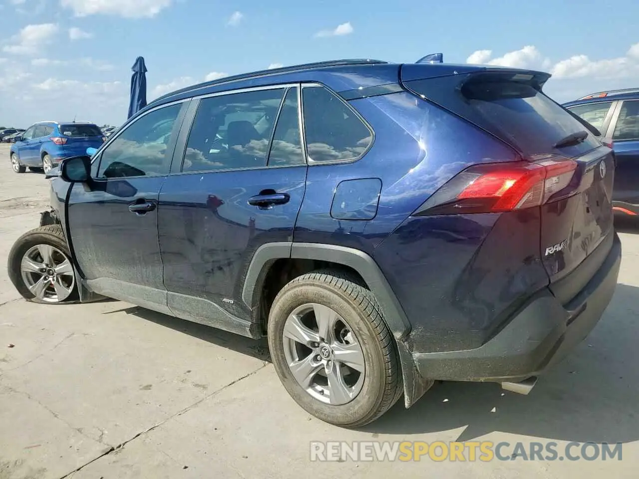 2 Photograph of a damaged car 2T3RWRFV0RW202617 TOYOTA RAV4 2024