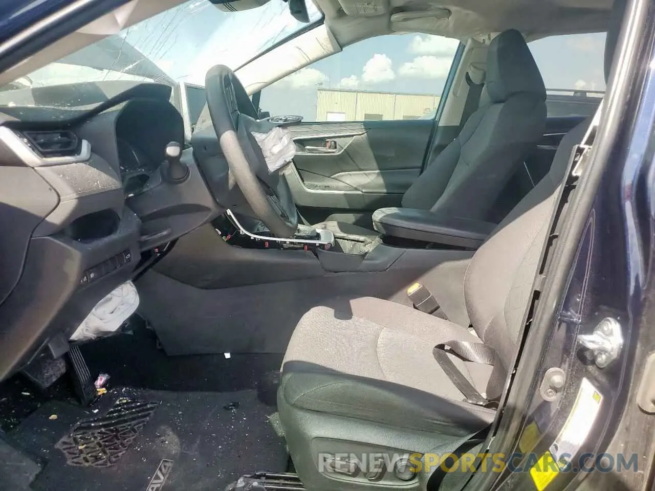 7 Photograph of a damaged car 2T3RWRFV0RW202617 TOYOTA RAV4 2024