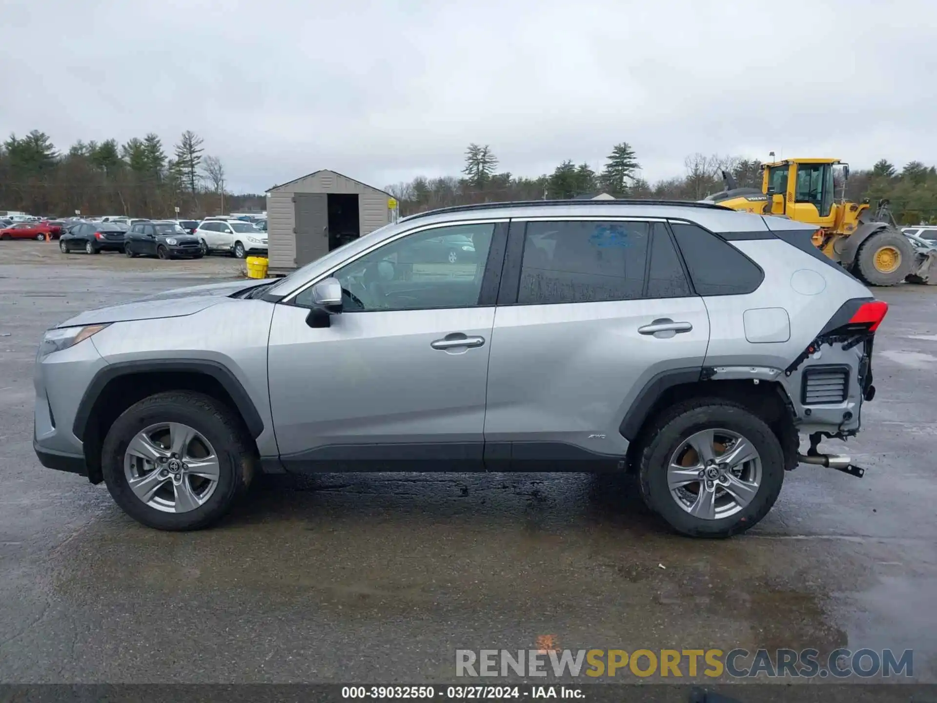 15 Photograph of a damaged car 2T3RWRFV2RW193340 TOYOTA RAV4 2024