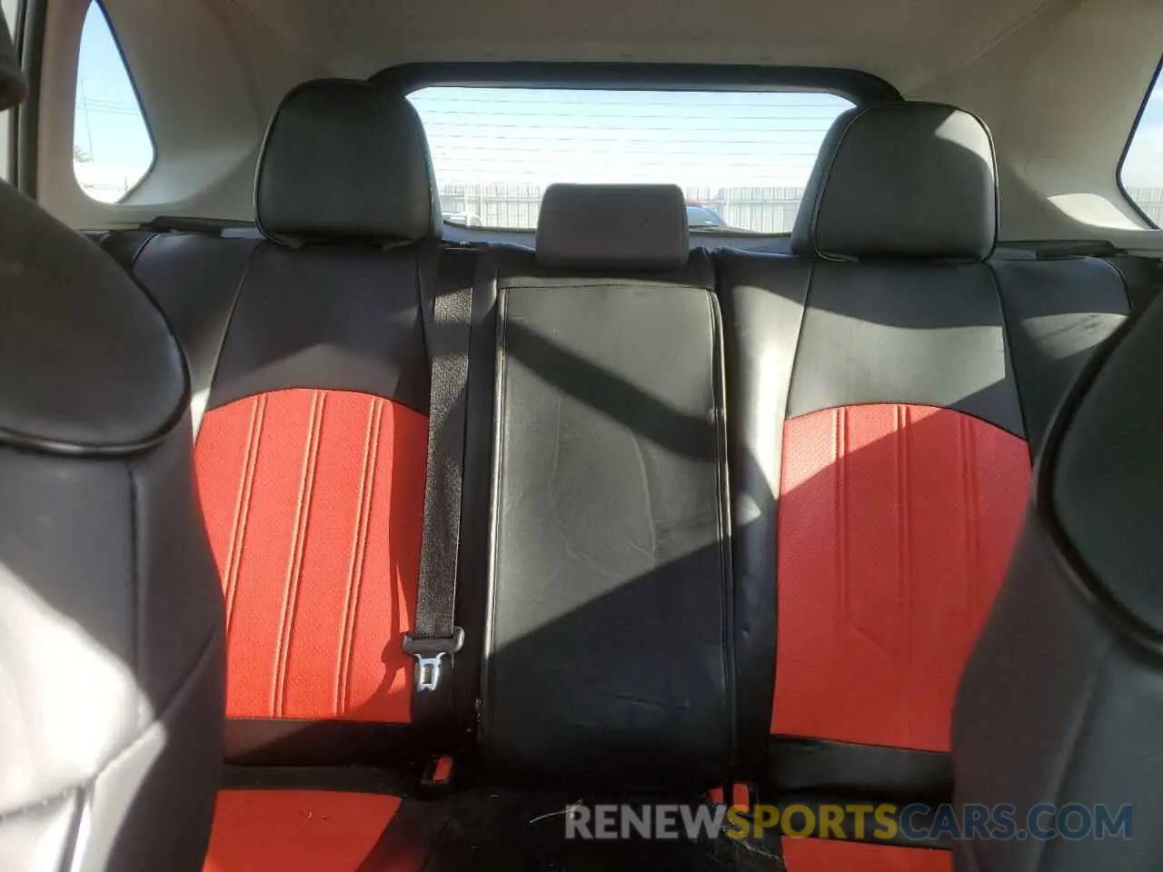 10 Photograph of a damaged car 2T3RWRFV4RW201731 TOYOTA RAV4 2024