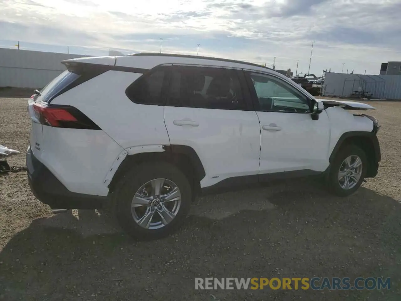 3 Photograph of a damaged car 2T3RWRFV4RW201731 TOYOTA RAV4 2024