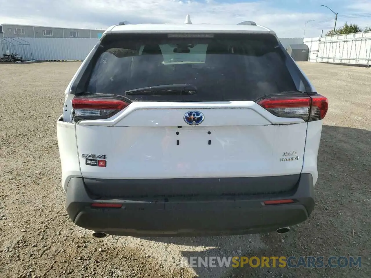 6 Photograph of a damaged car 2T3RWRFV4RW201731 TOYOTA RAV4 2024