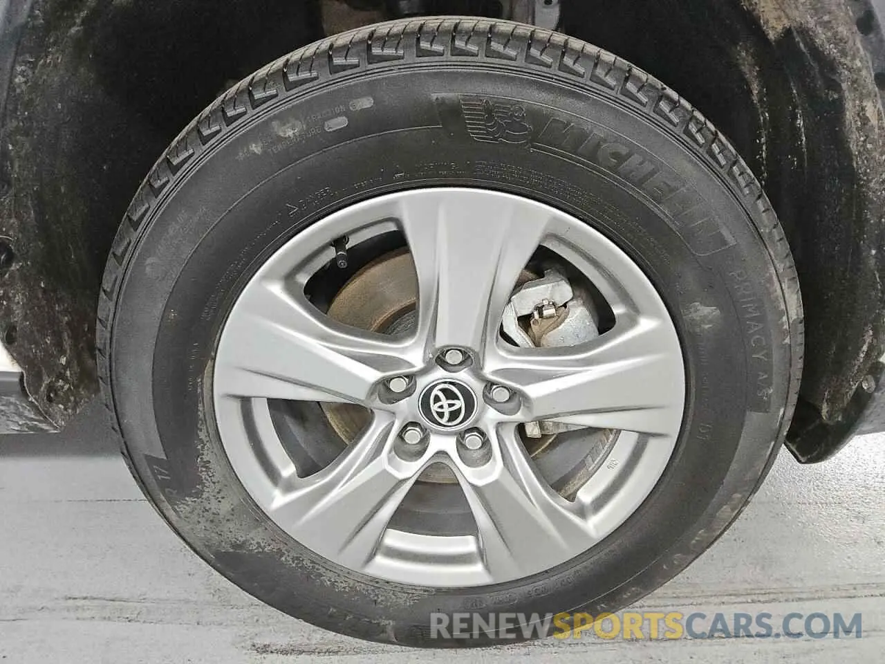 4 Photograph of a damaged car 2T3RWRFV4RW227651 TOYOTA RAV4 2024