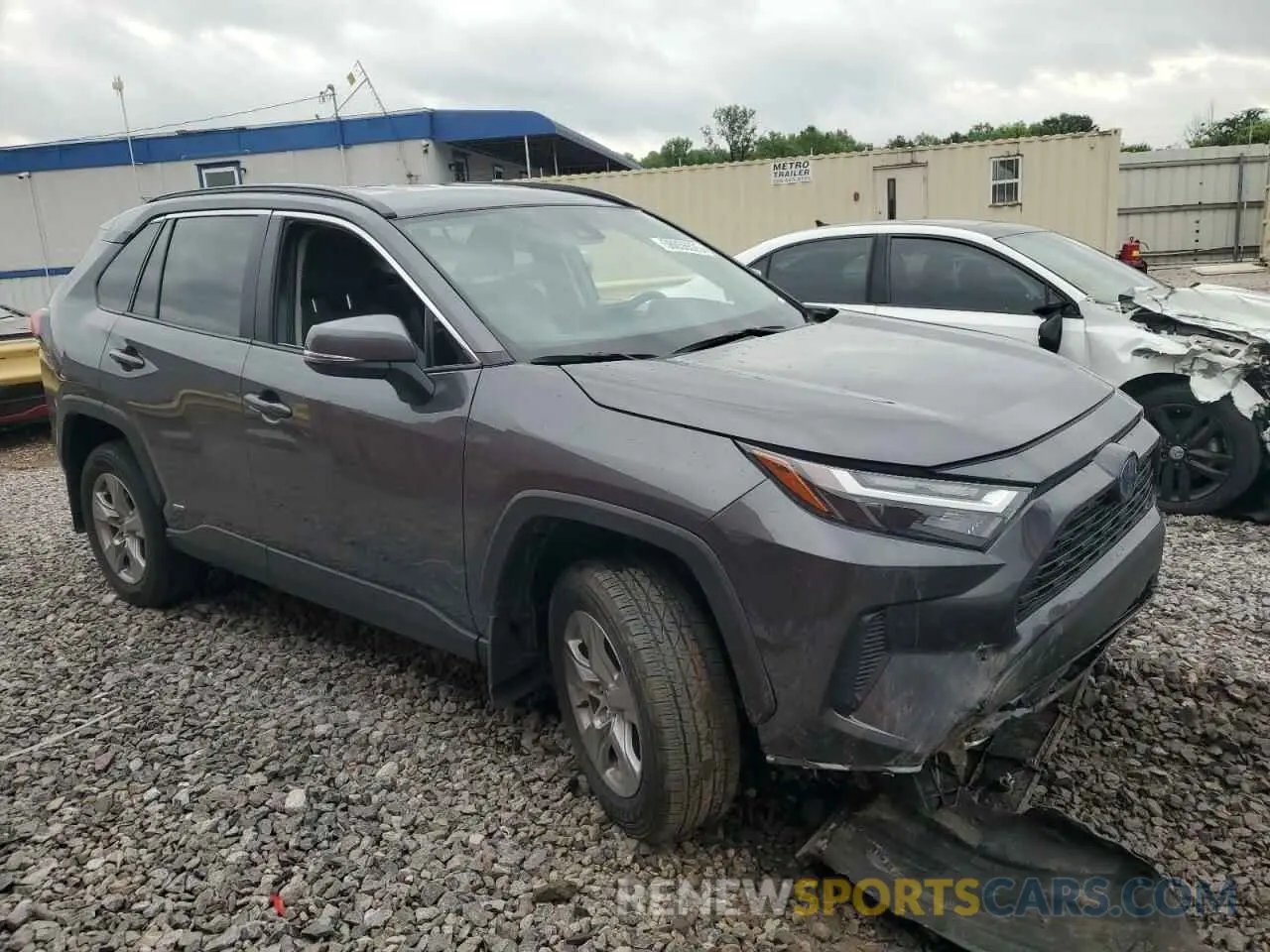 4 Photograph of a damaged car 2T3RWRFV4RW234499 TOYOTA RAV4 2024