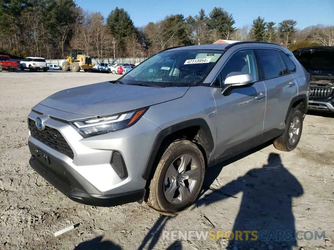 1 Photograph of a damaged car 2T3RWRFV5RW196412 TOYOTA RAV4 2024