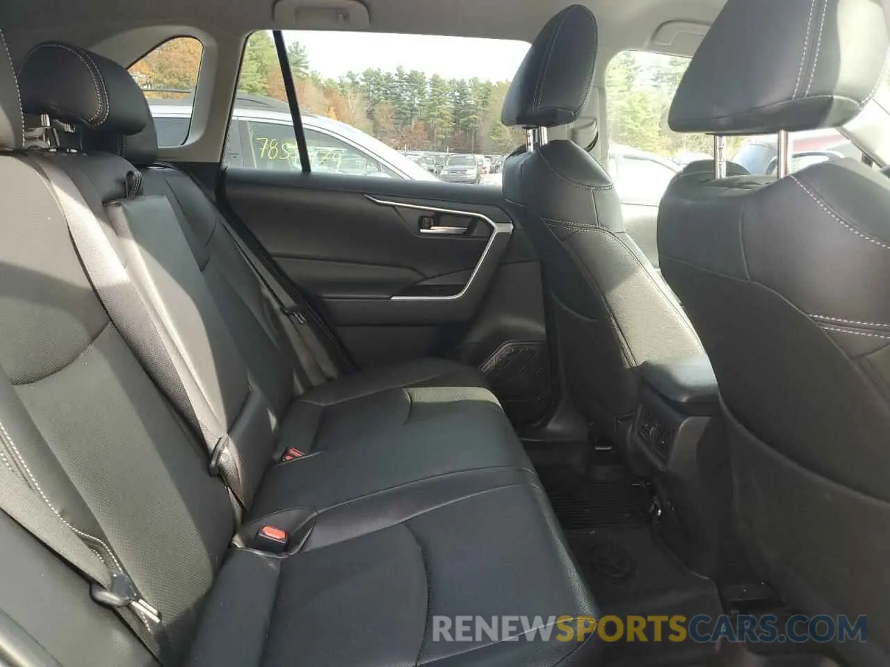 11 Photograph of a damaged car 2T3RWRFV7RW201464 TOYOTA RAV4 2024