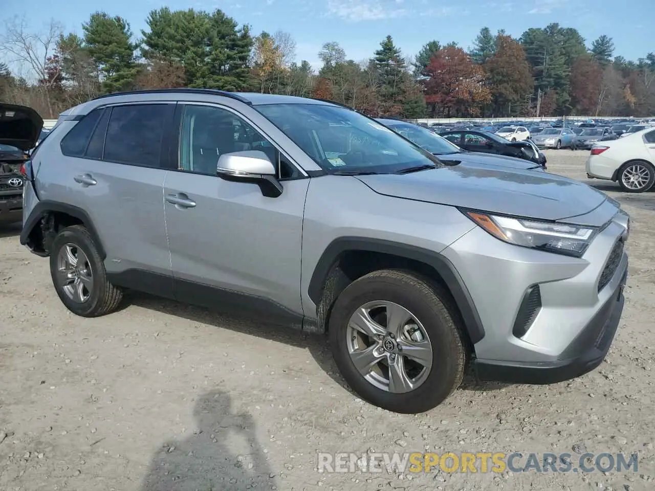 4 Photograph of a damaged car 2T3RWRFV7RW201464 TOYOTA RAV4 2024