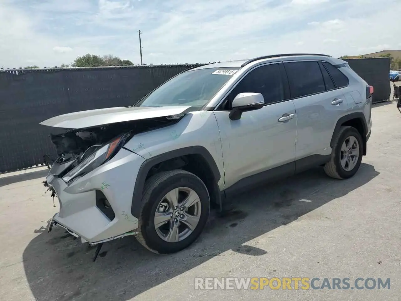 1 Photograph of a damaged car 2T3RWRFV7RW246887 TOYOTA RAV4 2024