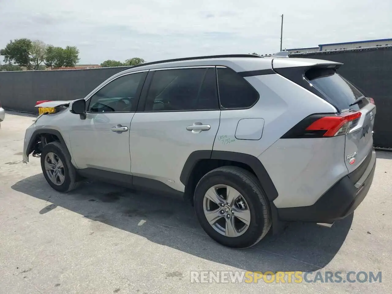 2 Photograph of a damaged car 2T3RWRFV7RW246887 TOYOTA RAV4 2024