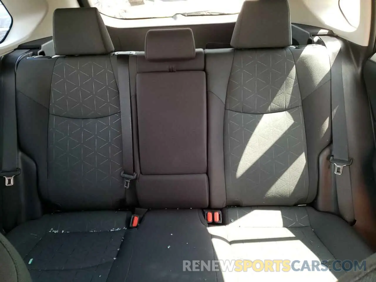10 Photograph of a damaged car 2T3RWRFV8RW202638 TOYOTA RAV4 2024
