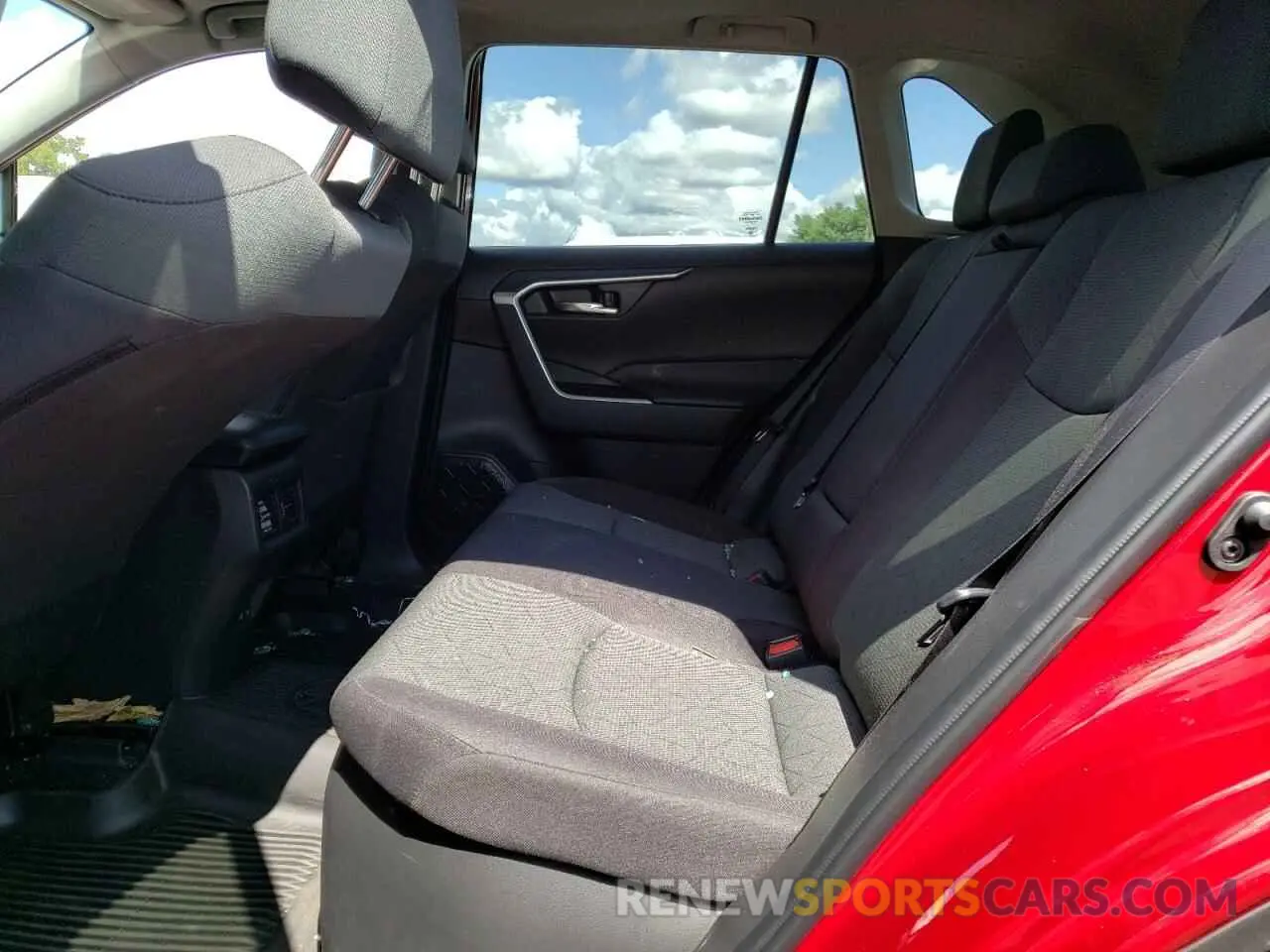 11 Photograph of a damaged car 2T3RWRFV8RW202638 TOYOTA RAV4 2024