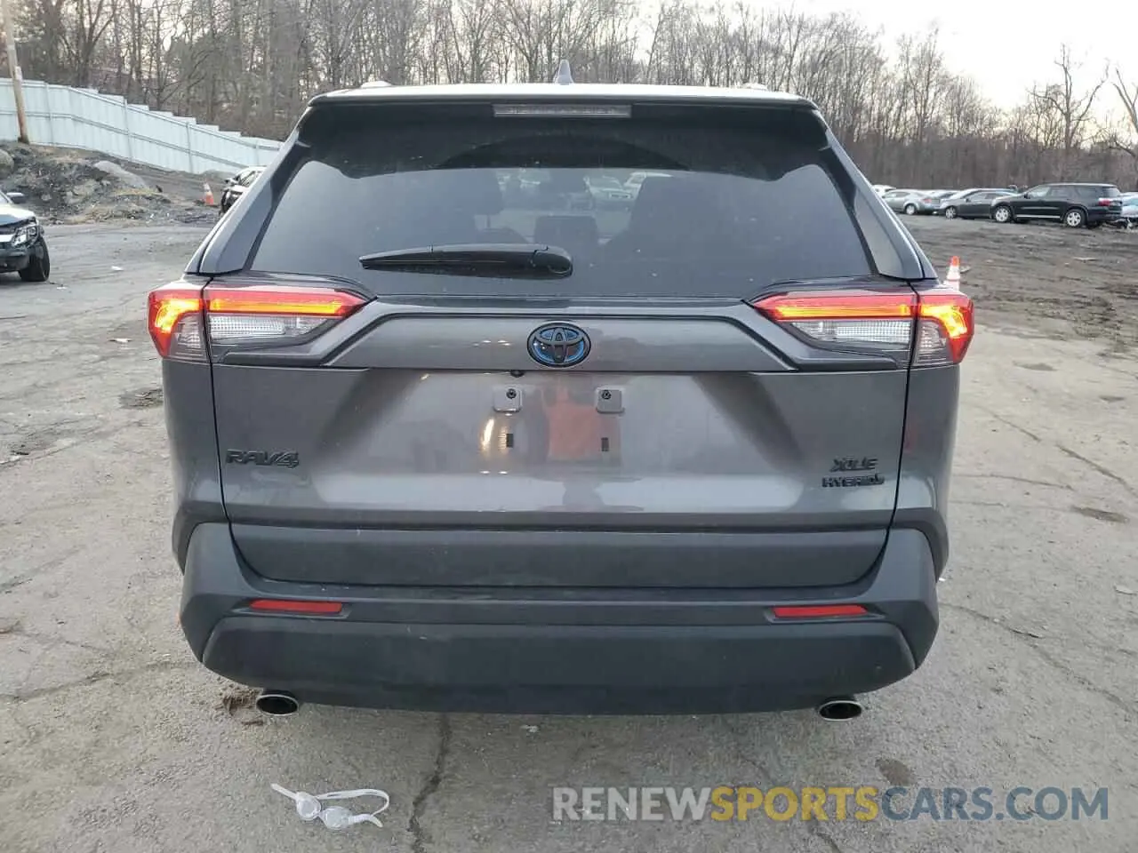 6 Photograph of a damaged car 2T3RWRFV8RW217964 TOYOTA RAV4 2024