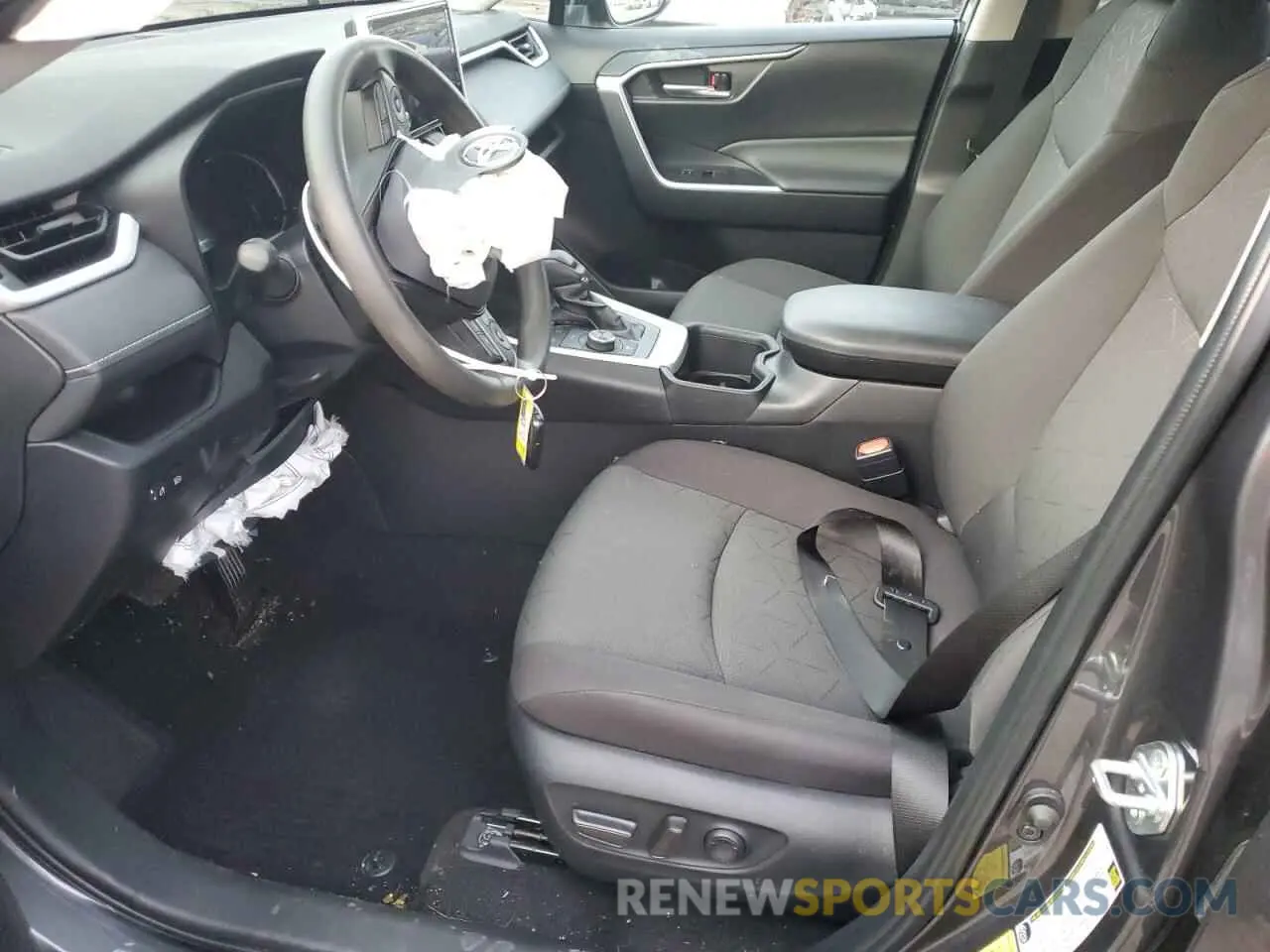 7 Photograph of a damaged car 2T3RWRFV8RW217964 TOYOTA RAV4 2024