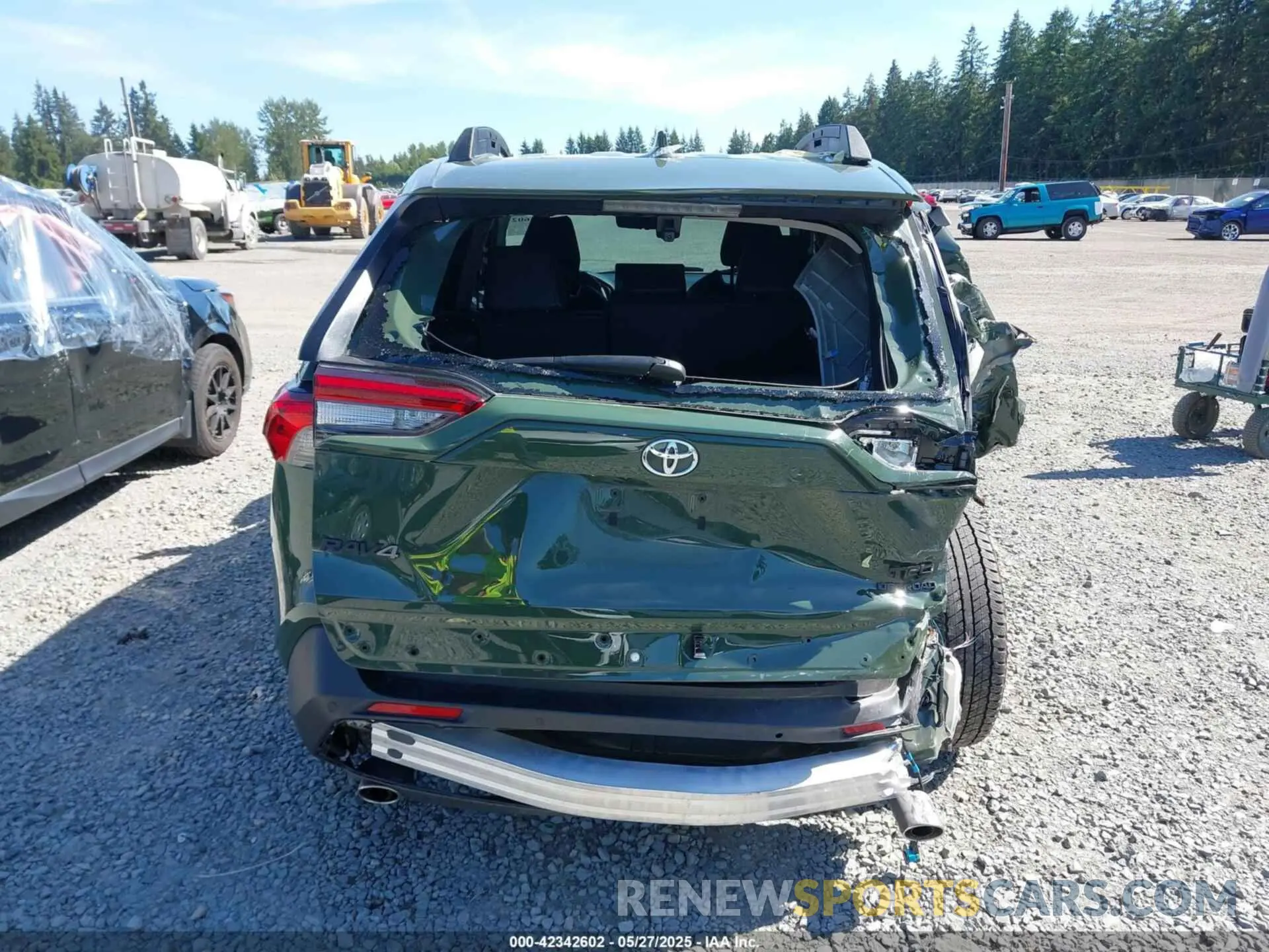 17 Photograph of a damaged car 2T3S1RFV5RW452399 TOYOTA RAV4 2024