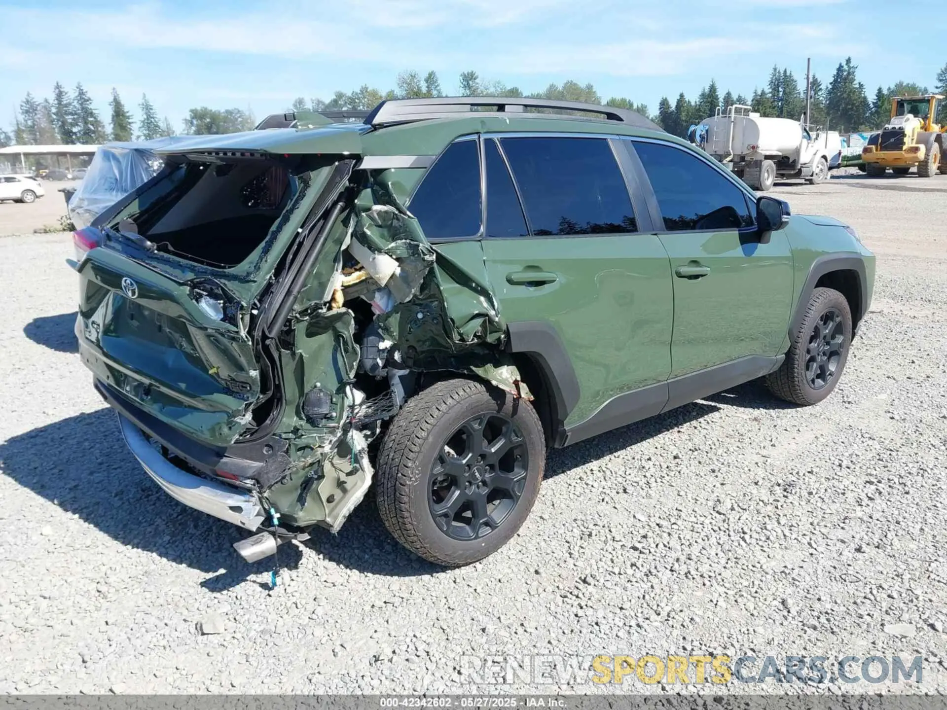 4 Photograph of a damaged car 2T3S1RFV5RW452399 TOYOTA RAV4 2024