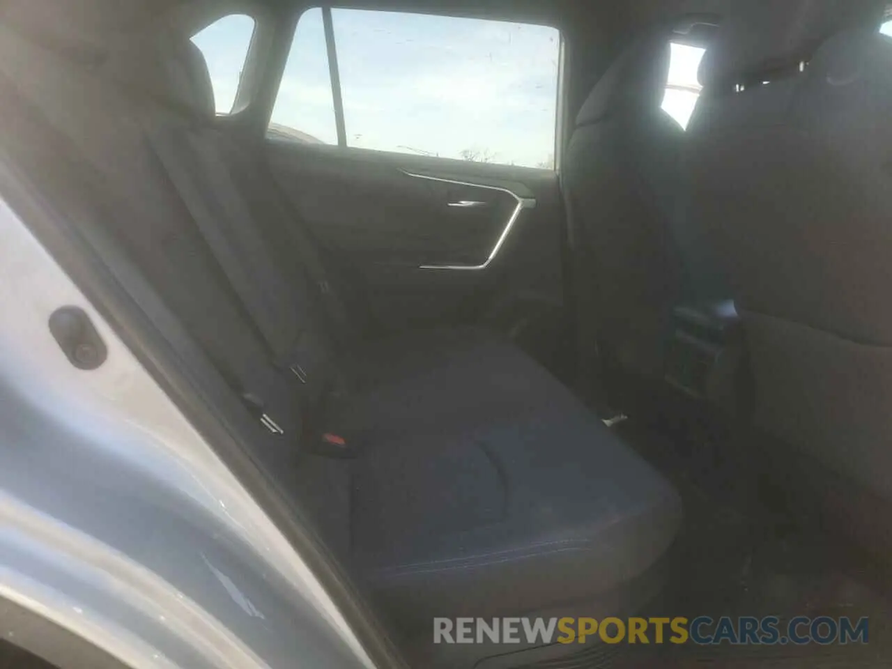 10 Photograph of a damaged car 2T3T6RFV1RW062664 TOYOTA RAV4 2024